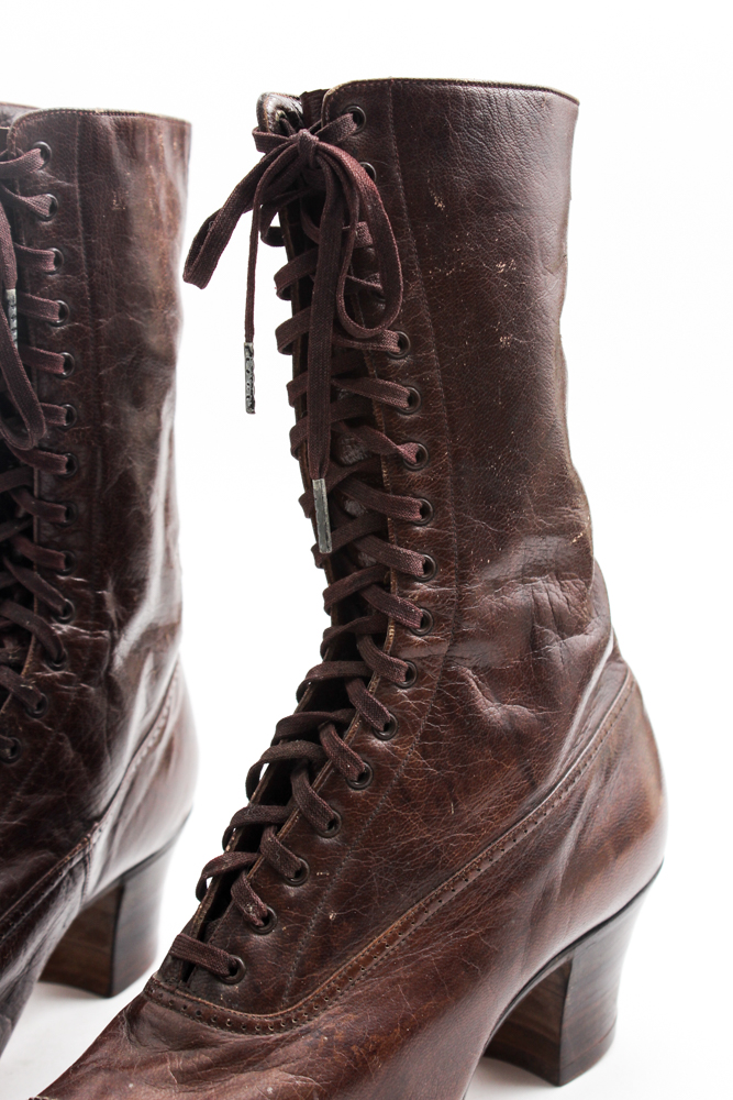 Women's Antique Leather Boots