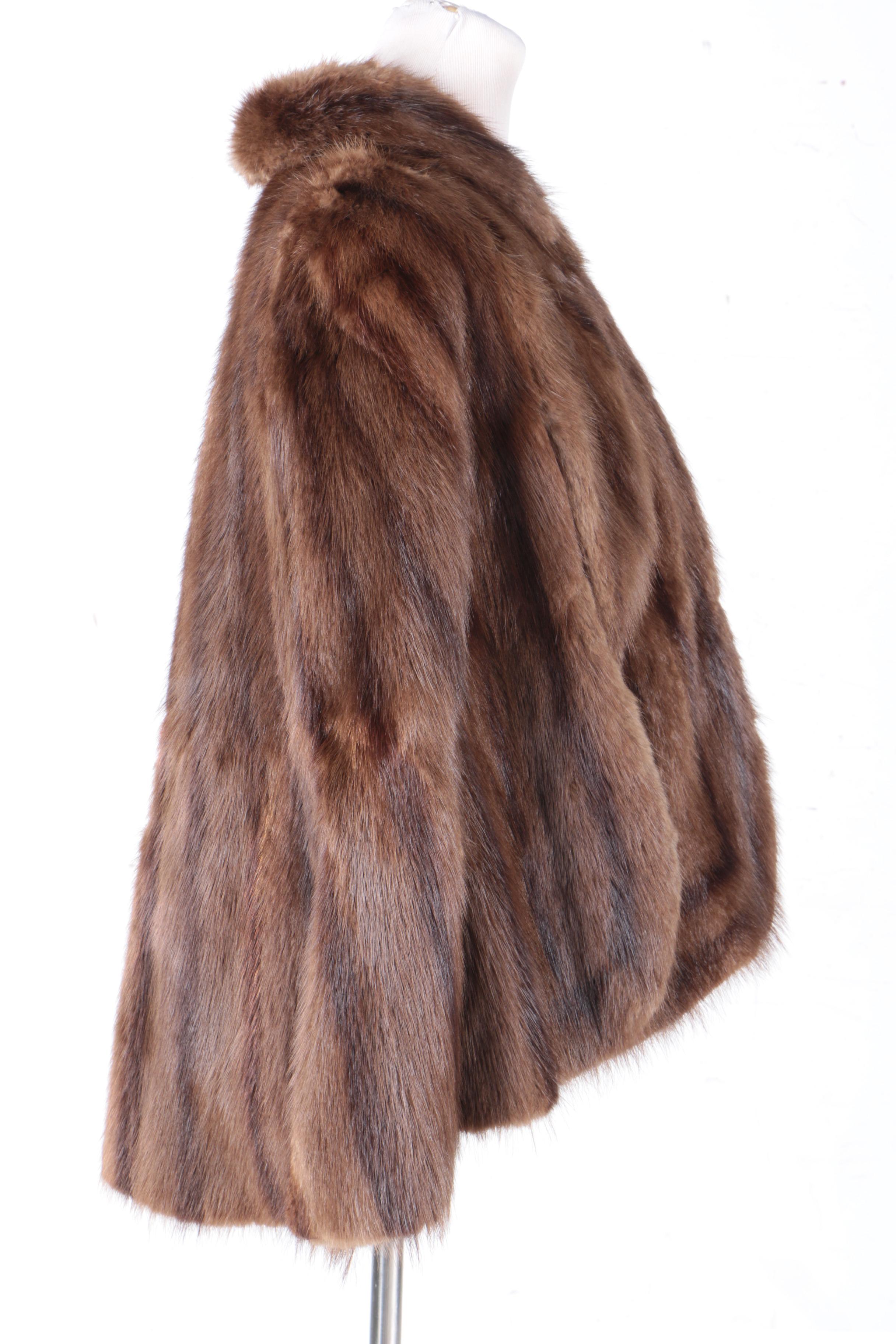 Vintage H.P. Wasson & Co. Dyed Squirrel Fur Capelet