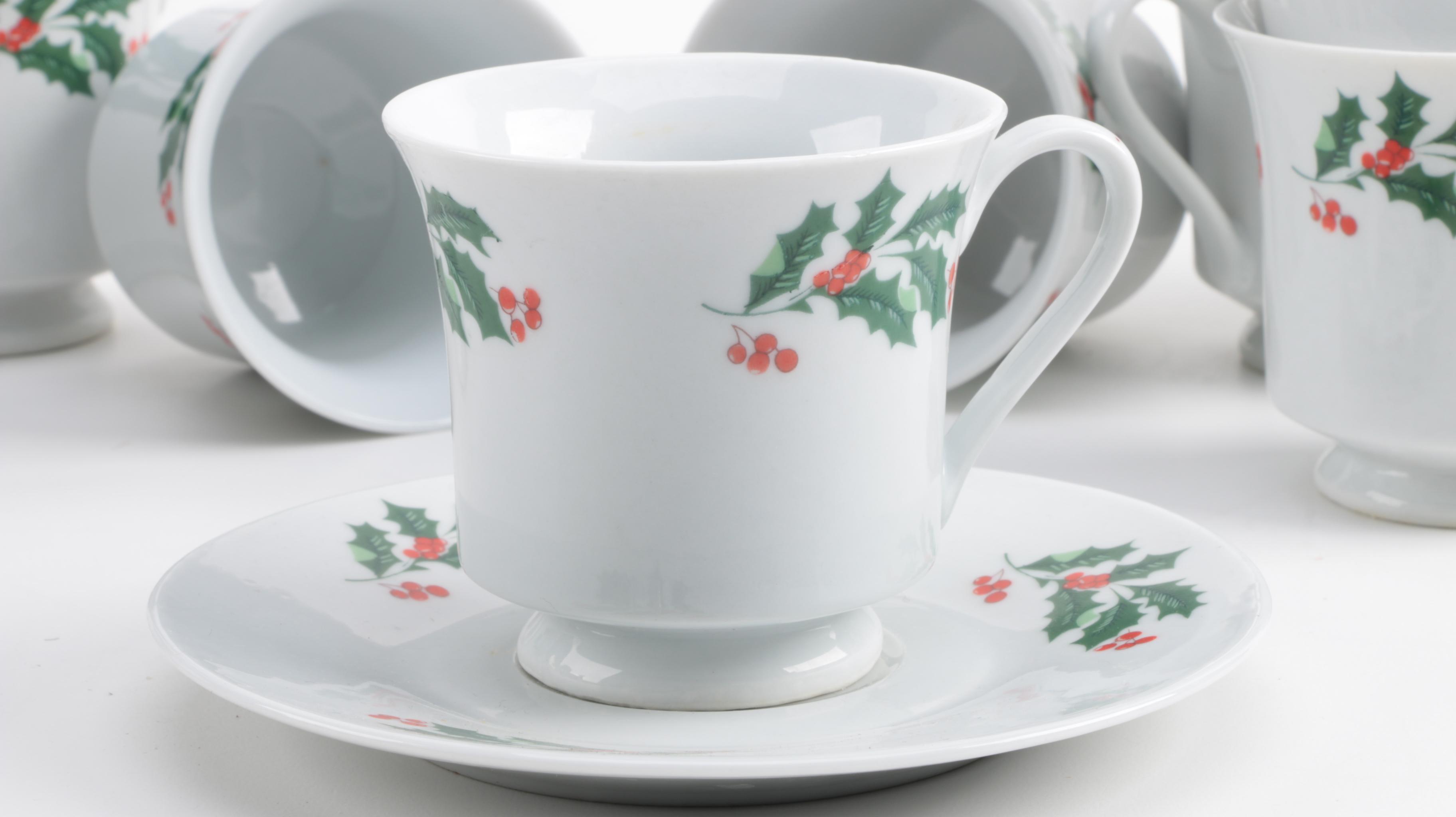 Chinese Holly and Berry Porcelain Tableware