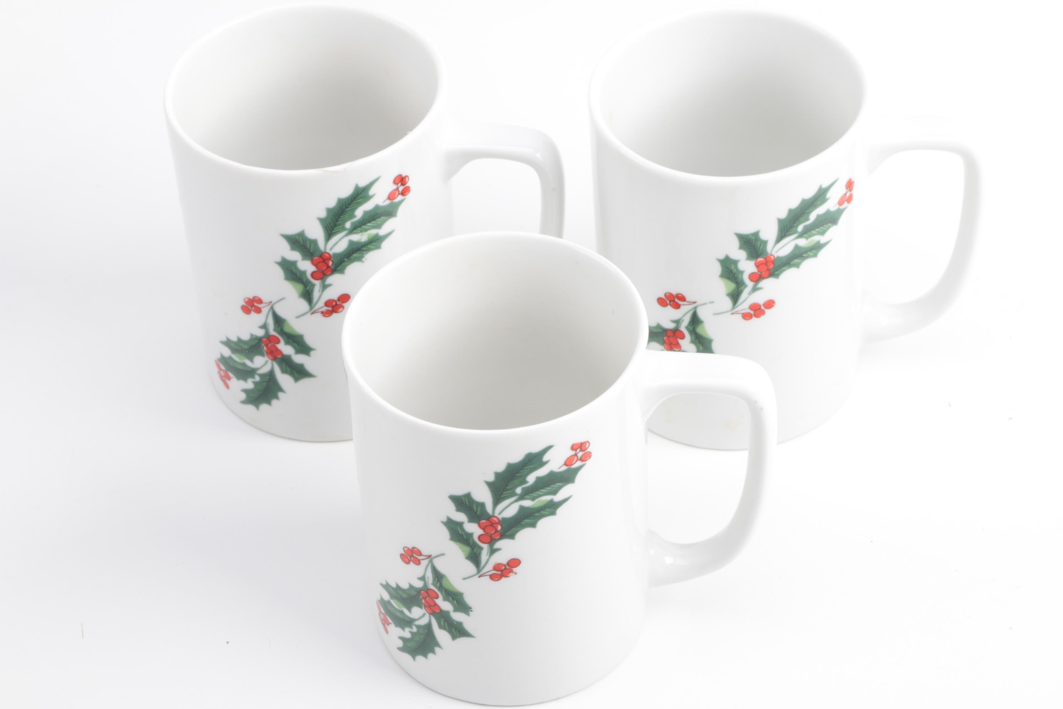 Chinese Holly and Berry Porcelain Tableware