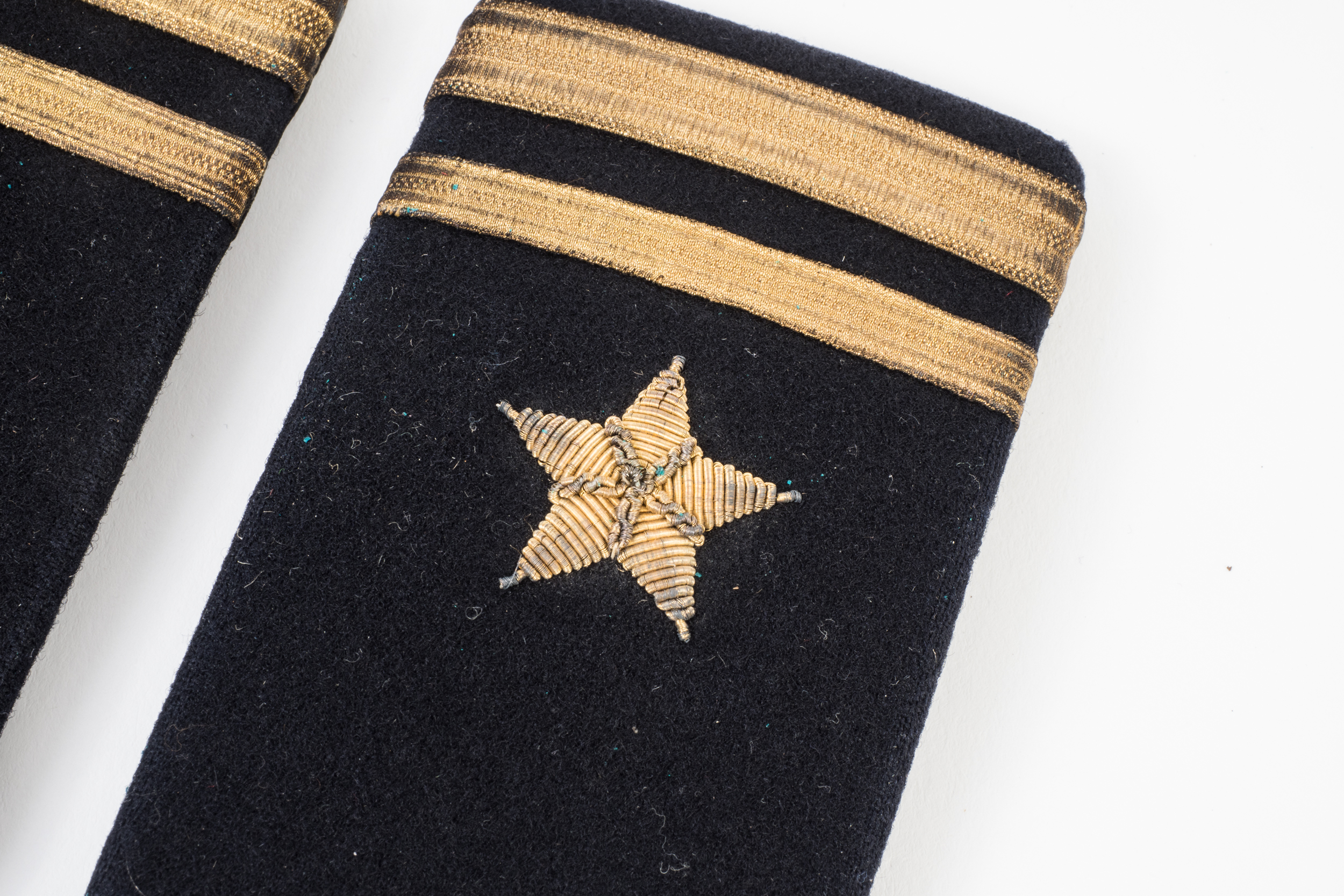 WWII Era United States Navy Lieutenant JG Epaulet Insignia