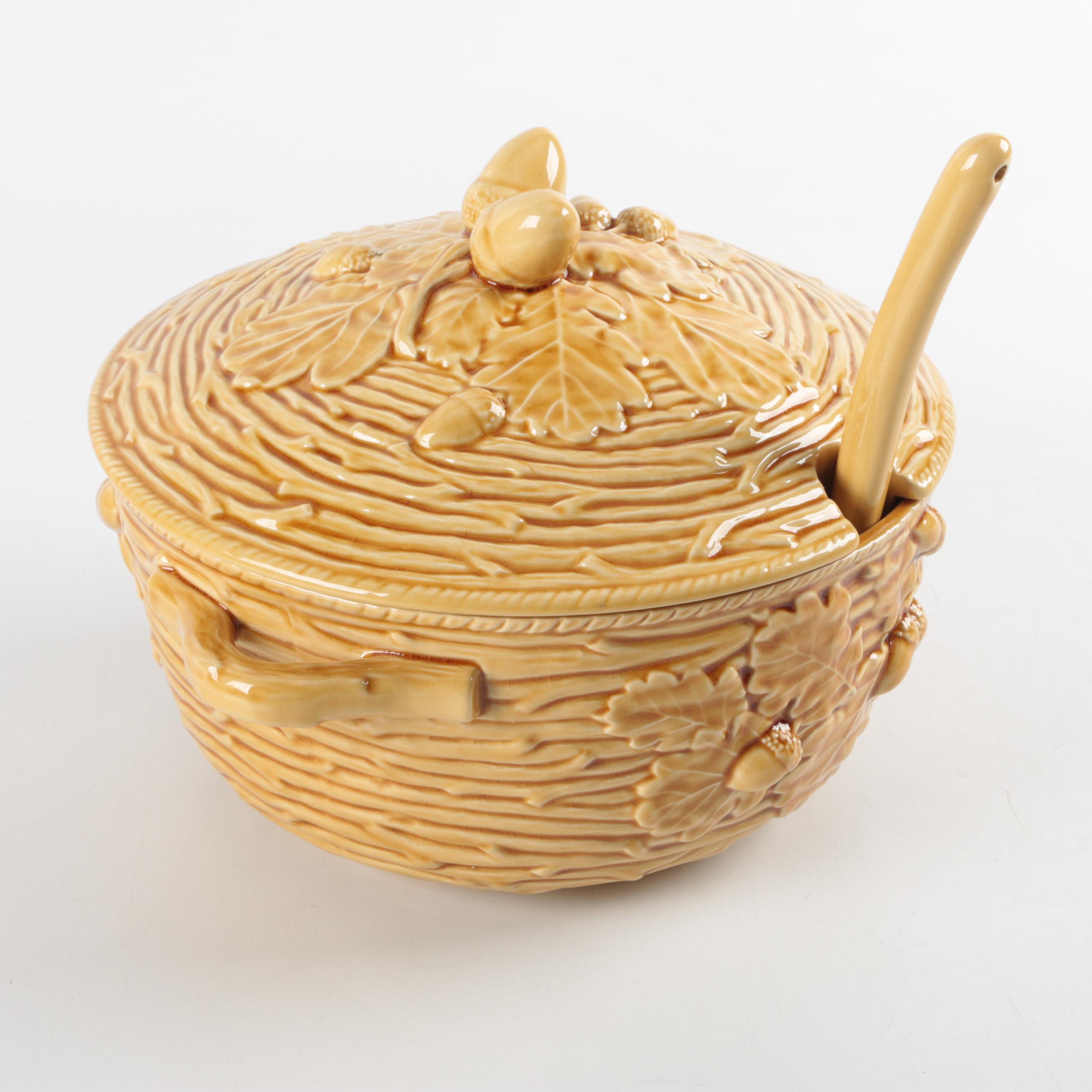 Harry and David Soup Tureen with Ladle and Matceramica "Venice Yellow" Platter