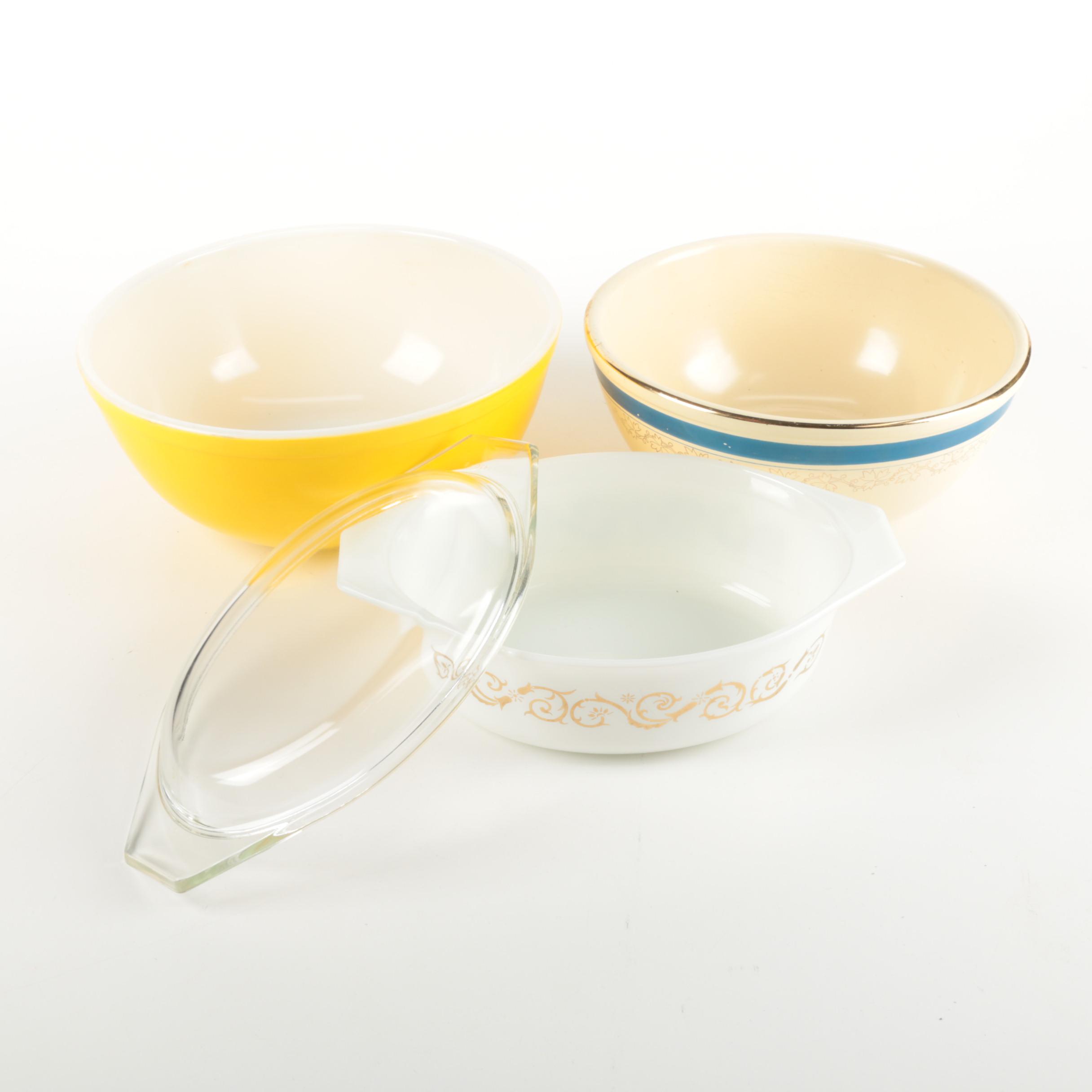 Vintage Mixing Bowls and Casserole