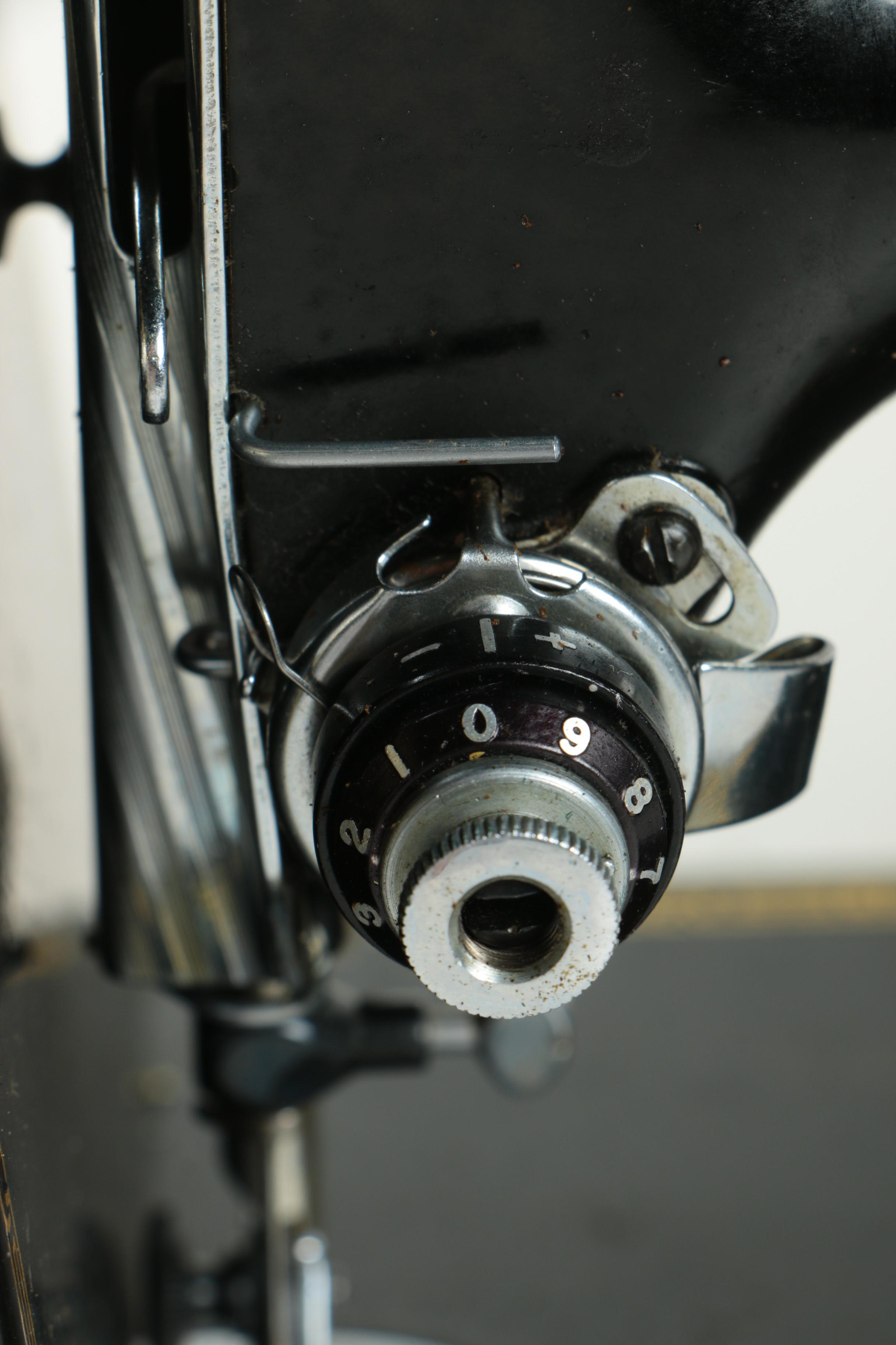 Singer Portable Electric Sewing Machine