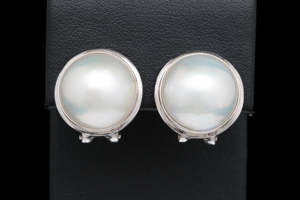 14K White Gold and Mabé Pearl Earrings