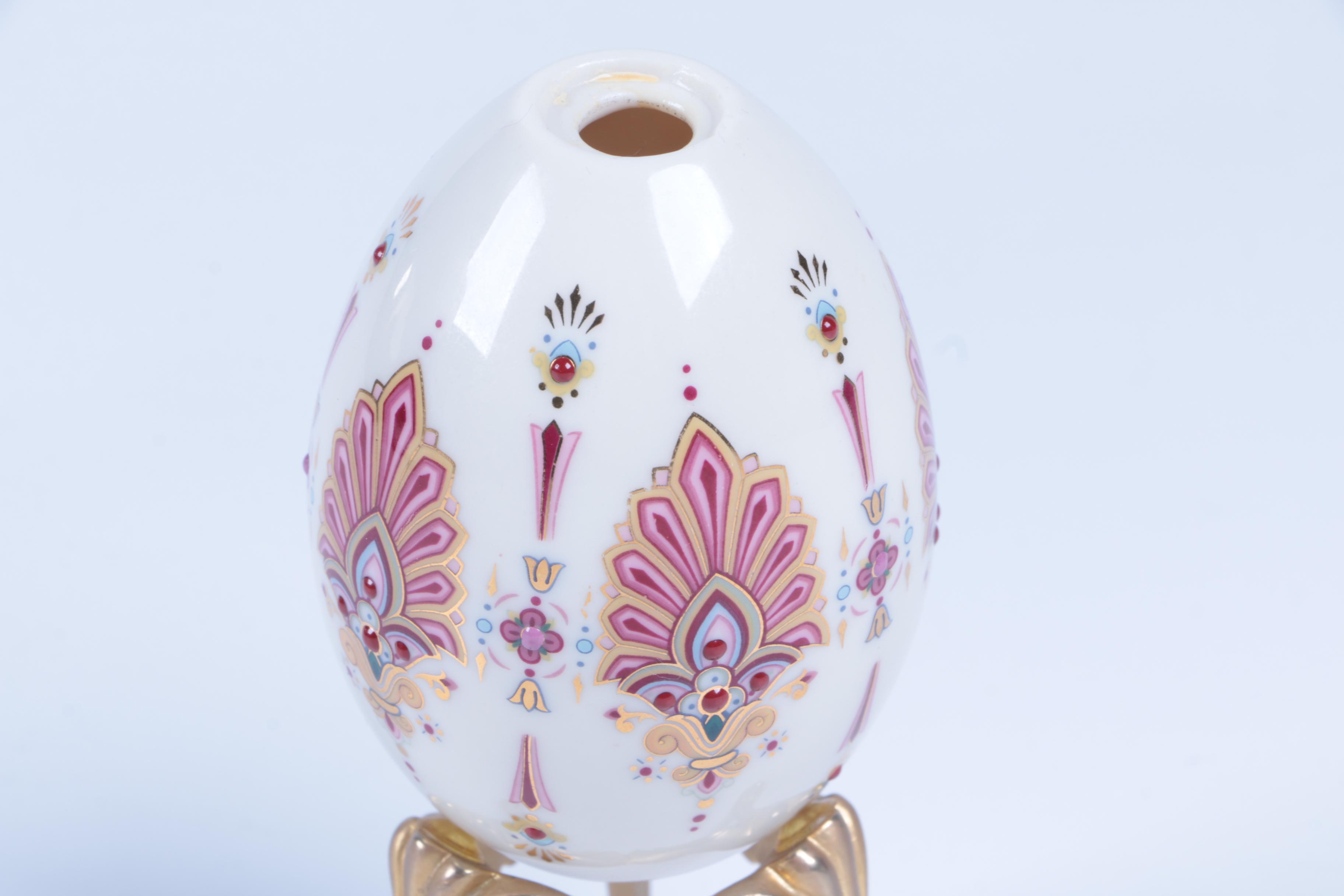 Lenox "China Treasures" Porcelain Egg Issued in 1995