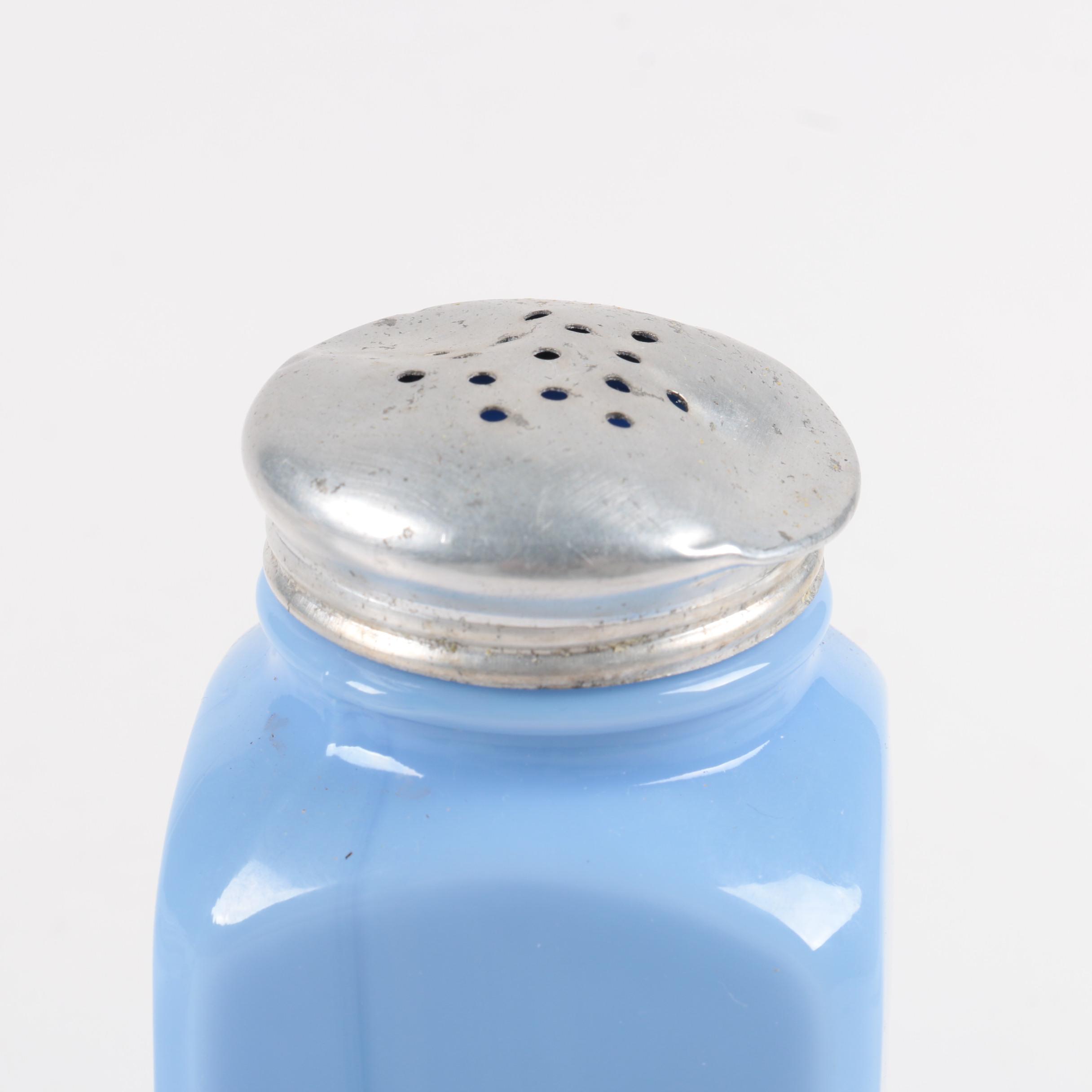 Porcelain Tableware Featuring Klingenberg and Dwenger