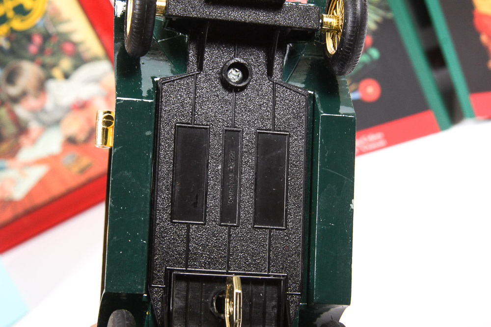 Hallmark Keepsake Crayola Ornaments and Collectibles