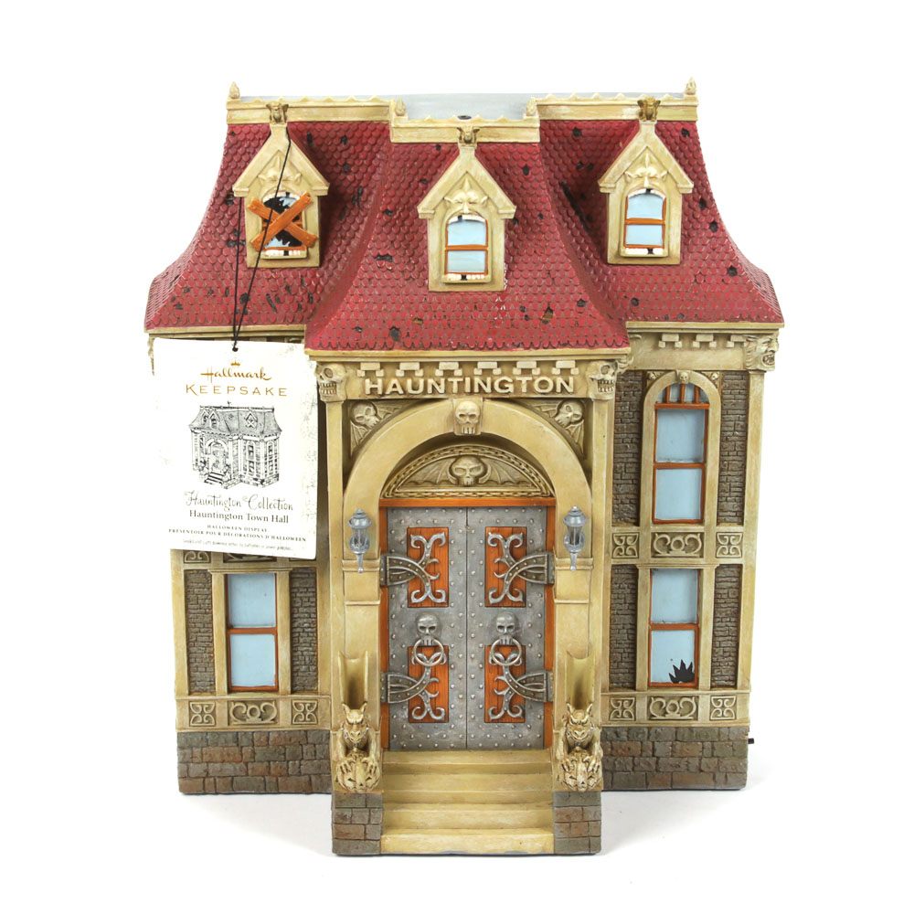 Hallmark Keepsake "Hauntington Town Hall" Figurine with Lights and Sound