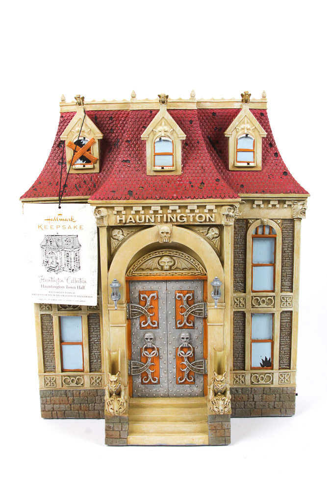 Hallmark Keepsake "Hauntington Town Hall" Figurine with Lights and Sound
