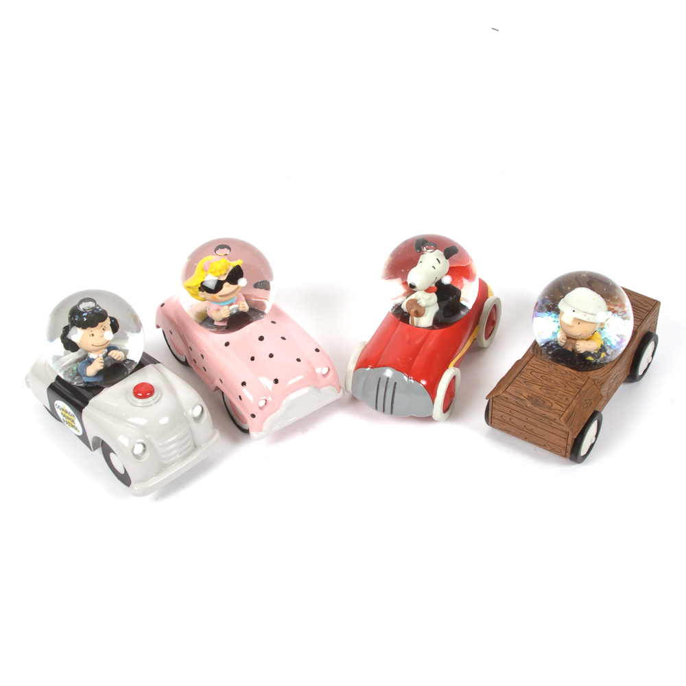 Hallmark "Peanuts" Character Snow Globes