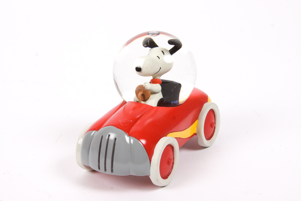 Hallmark "Peanuts" Character Snow Globes