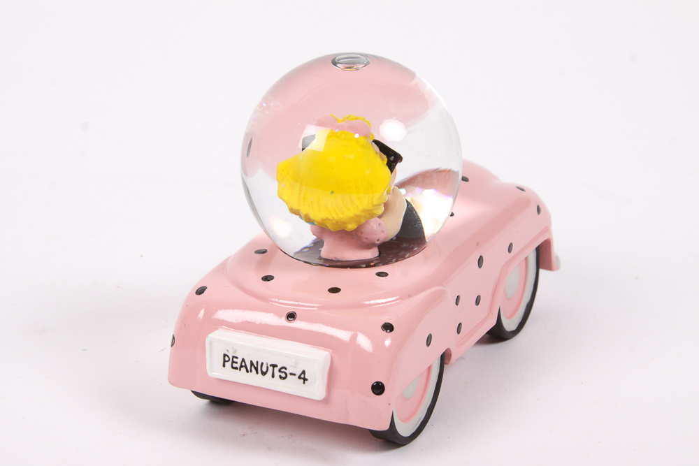 Hallmark "Peanuts" Character Snow Globes