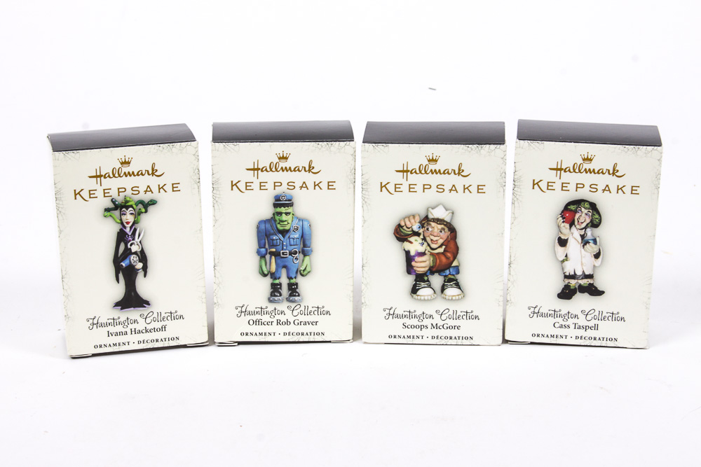 Halloween Hallmark Hauntington Collection