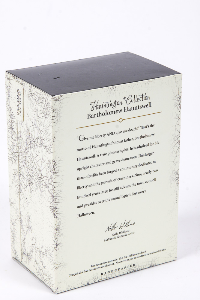 Halloween Hallmark Hauntington Collection