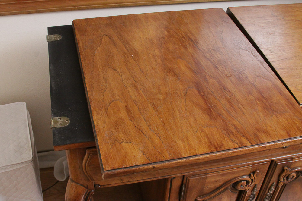 Thomasville Liquor Cabinet