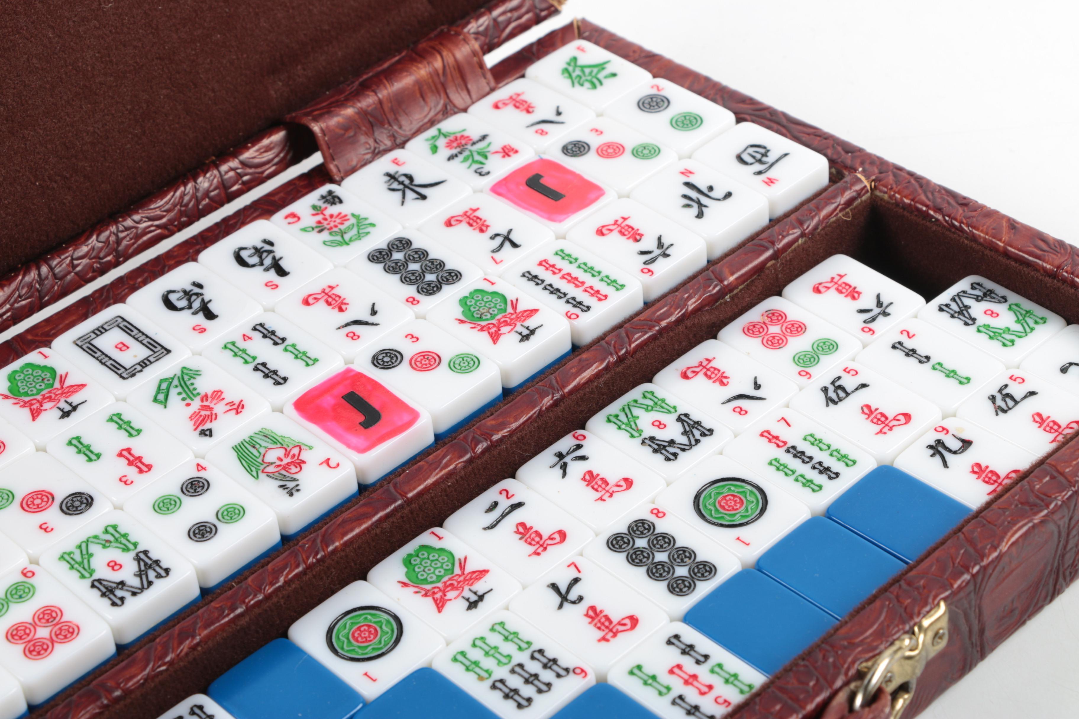 Mahjong Set in Leather Case with Bakelite Tile Holders
