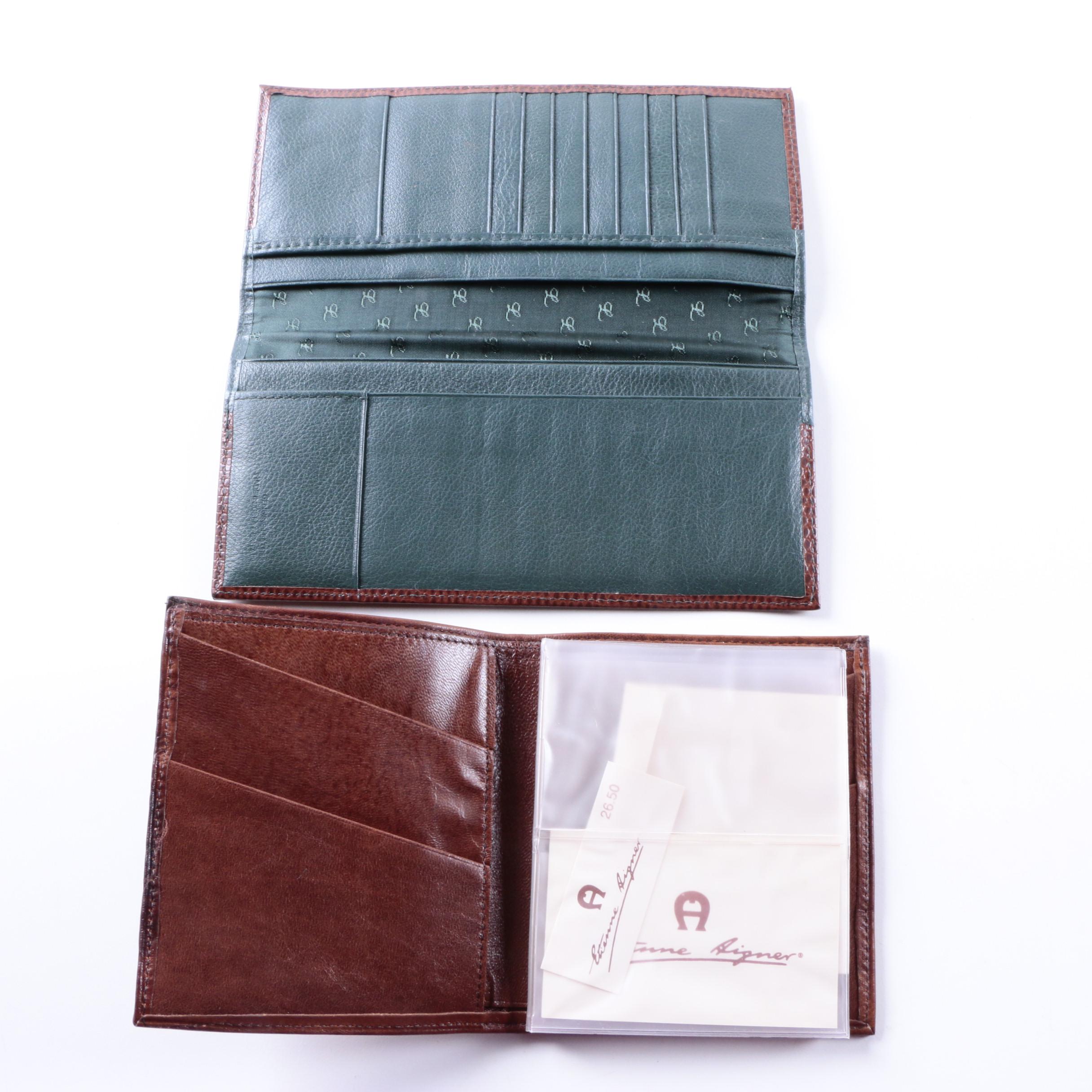 Pair of Wallets and Vintage Seiko Pyramid Talking Alarm Clock
