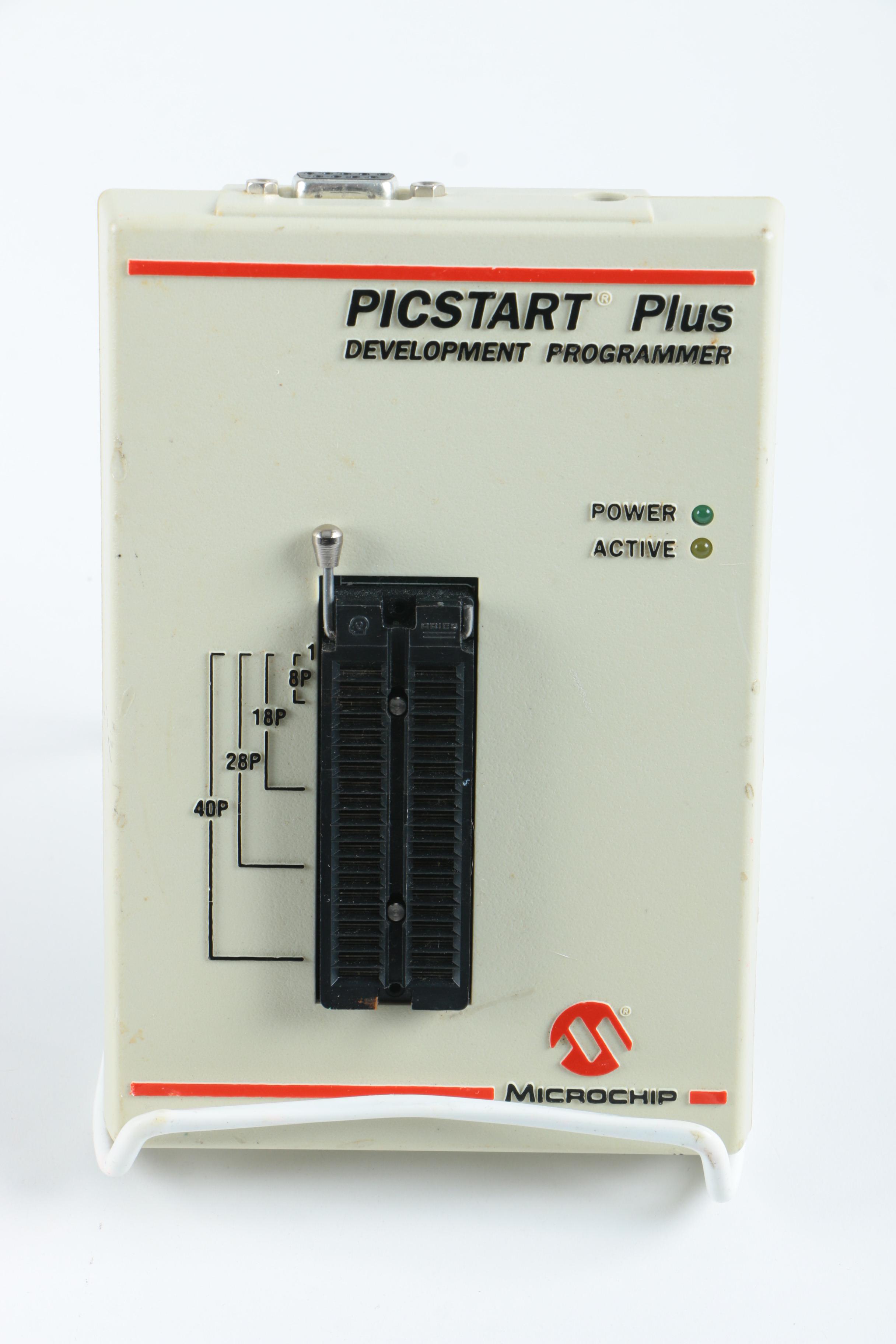 Microchip Picstart Plus Development Programmer