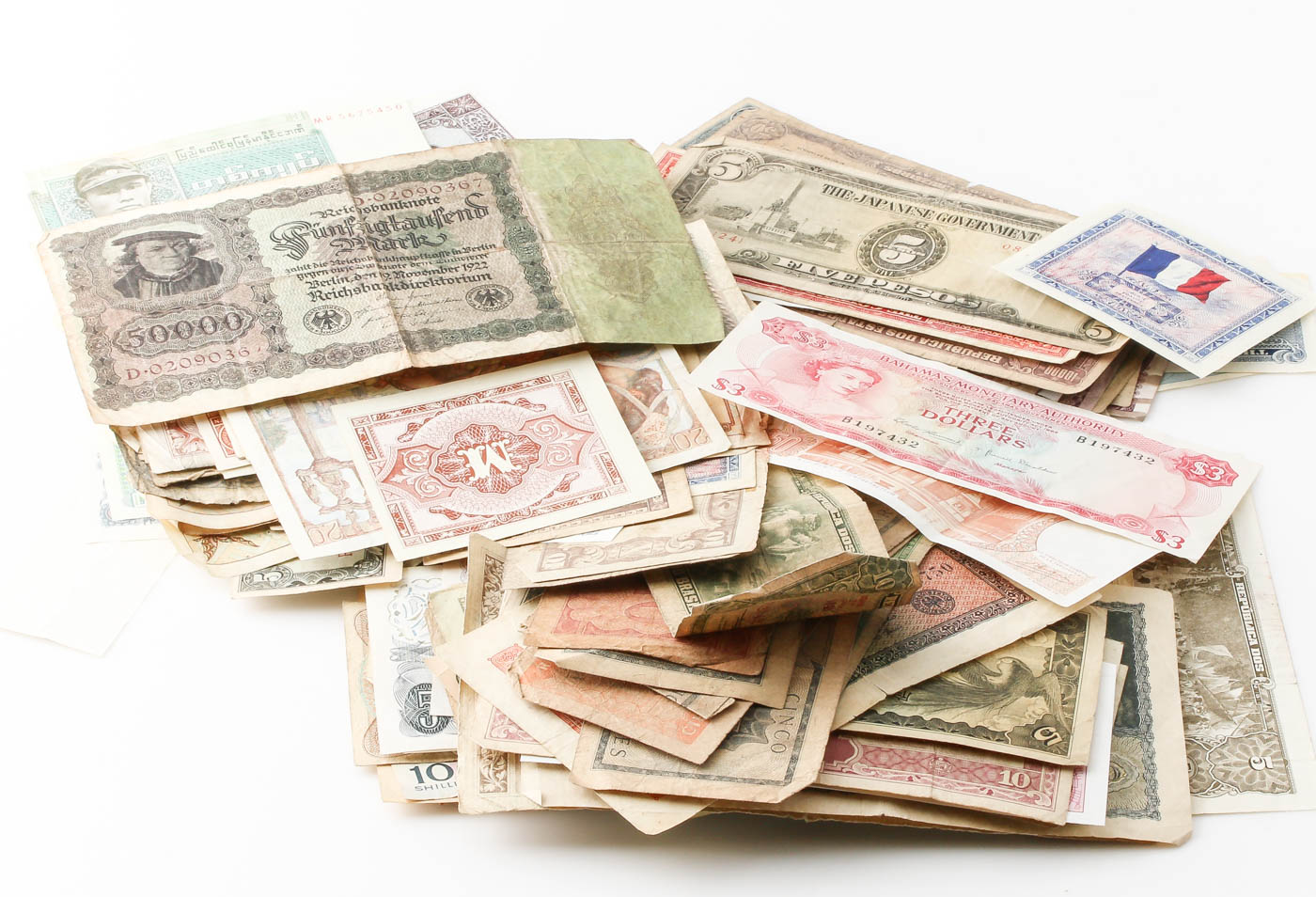 Group of 264 Foreign Currency Notes