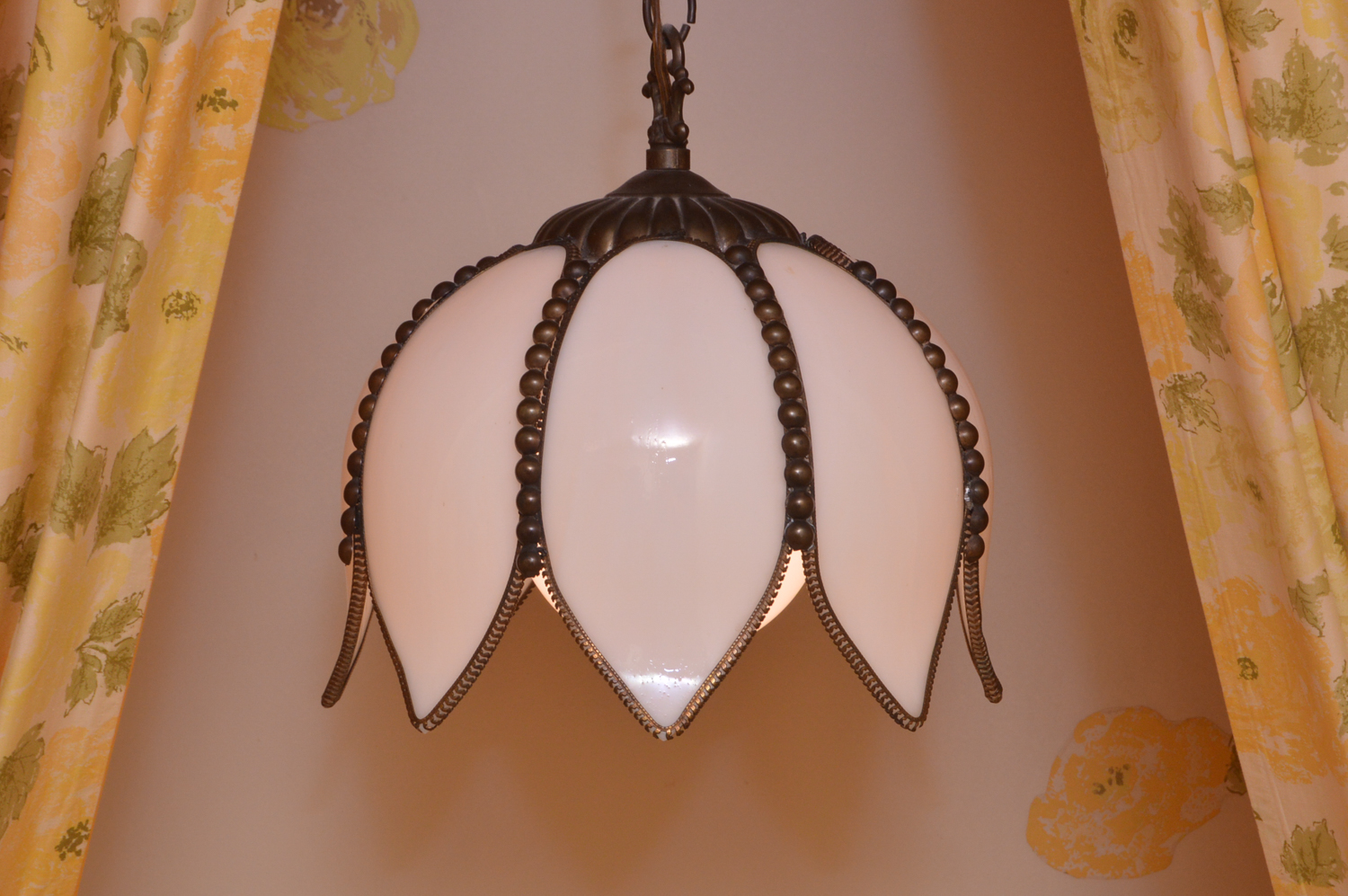 Vintage Slag Glass Tulip Swag Pendant Lights