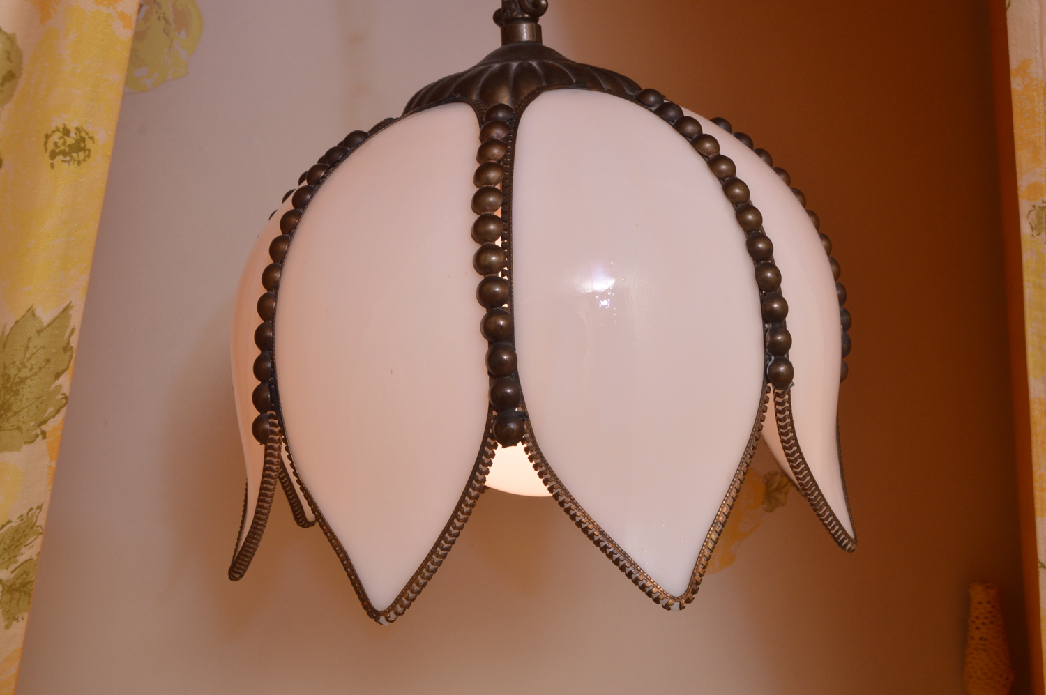 Vintage Slag Glass Tulip Swag Pendant Lights