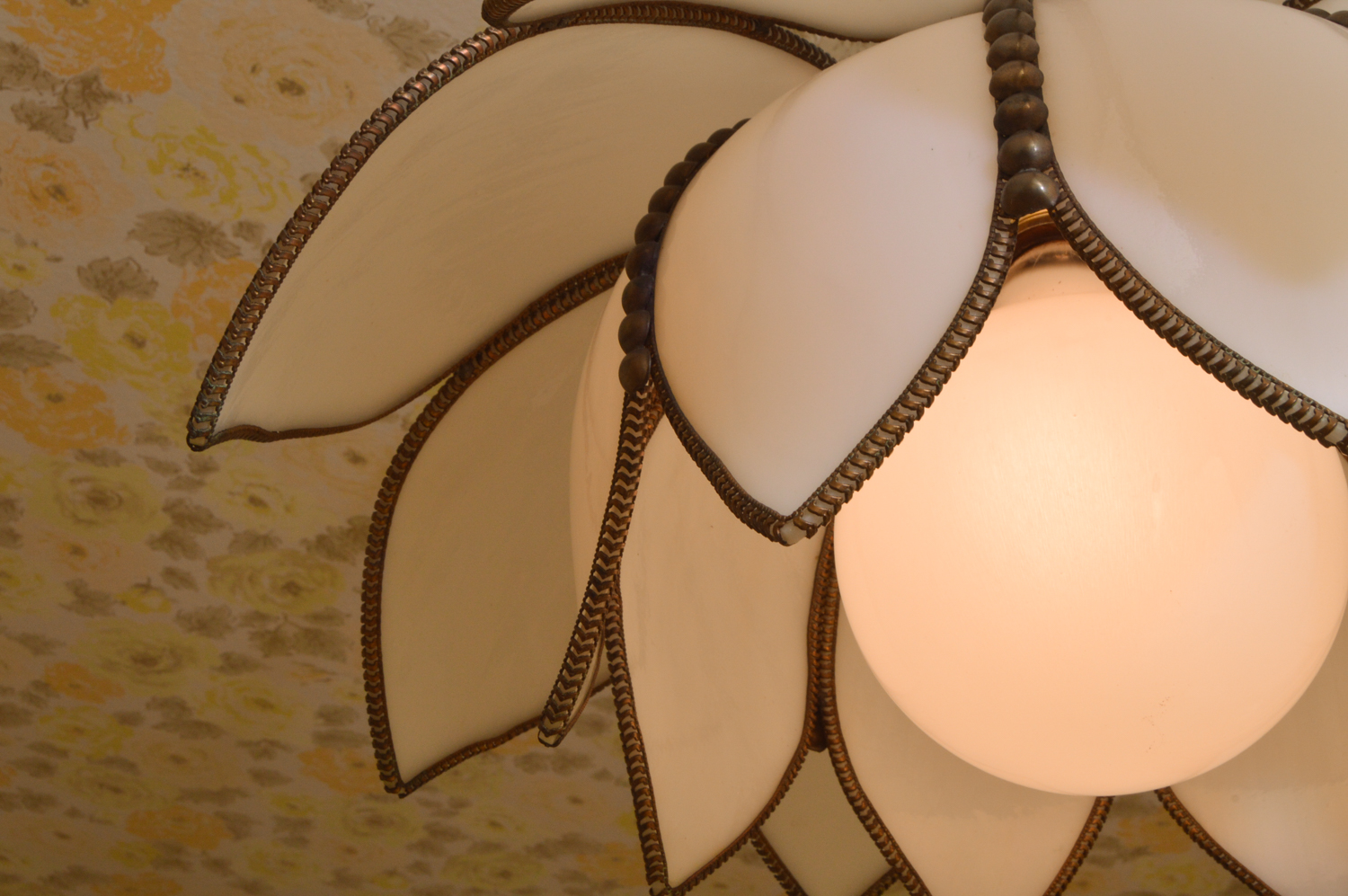 Vintage Slag Glass Tulip Swag Pendant Lights