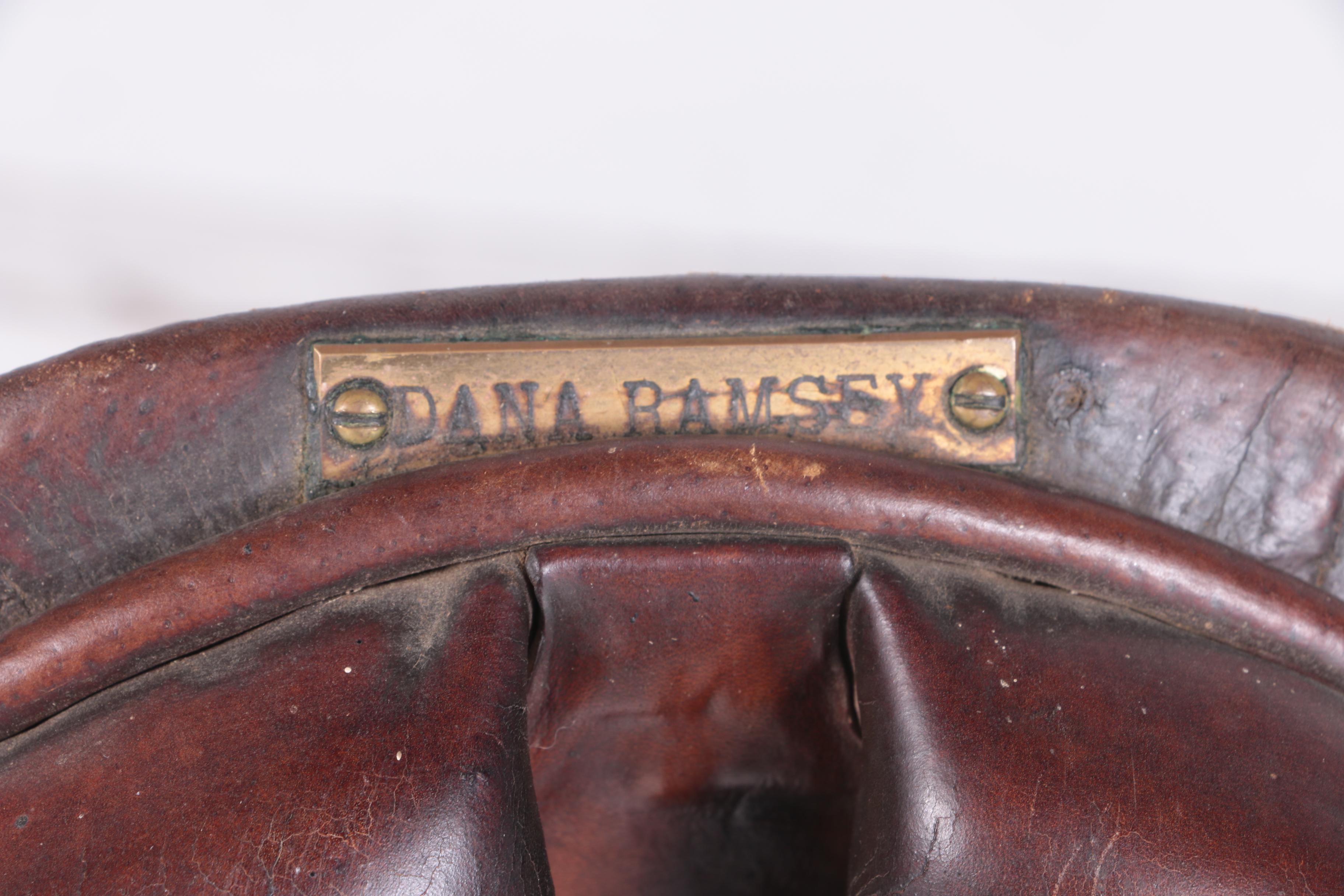 Vintage Brown Leather Close Contact Saddle