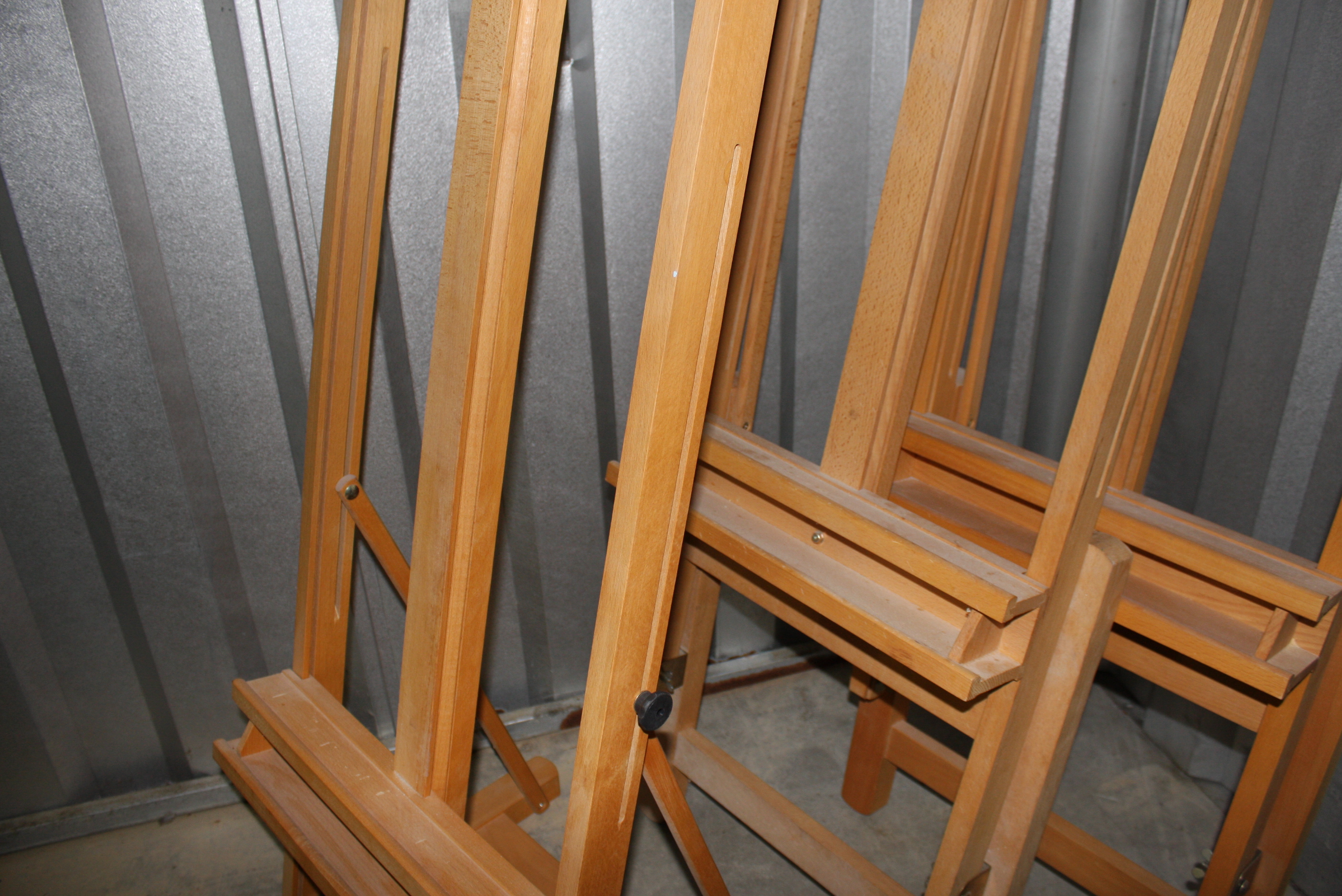 Adjustable Winsor & Newton Wooden Artists Easels