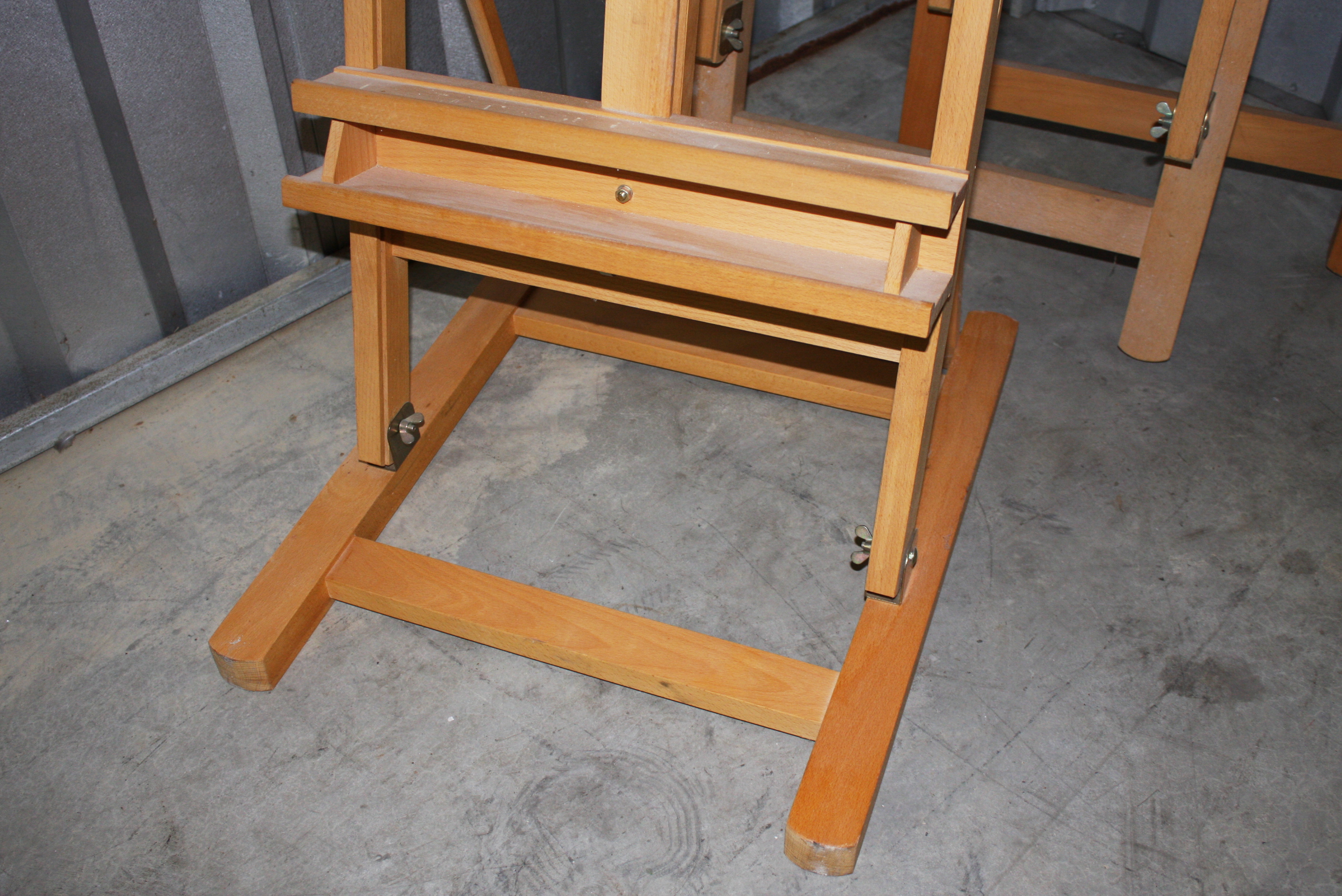 Adjustable Winsor & Newton Wooden Artists Easels