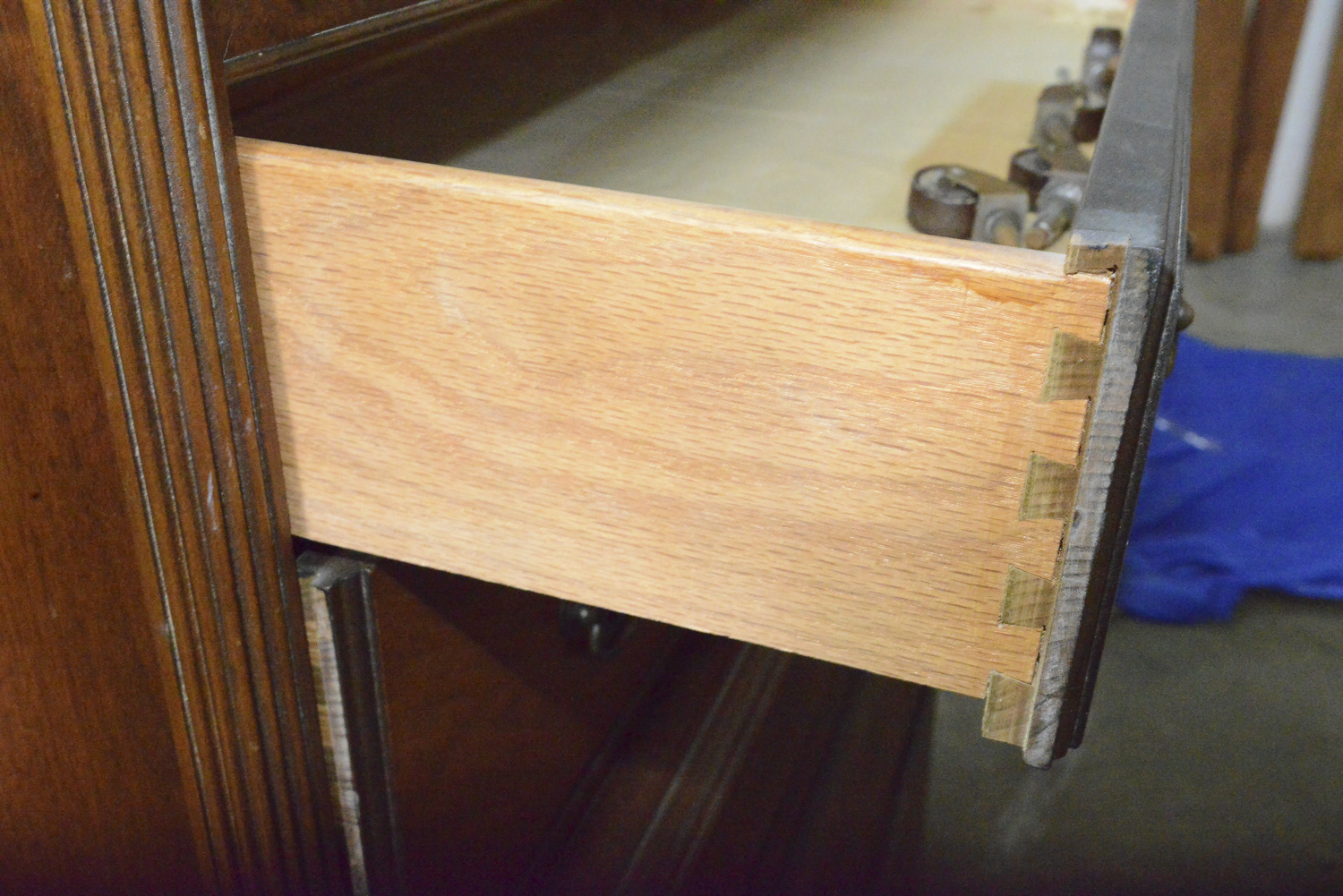 Walnut Veneer Chest of Drawers