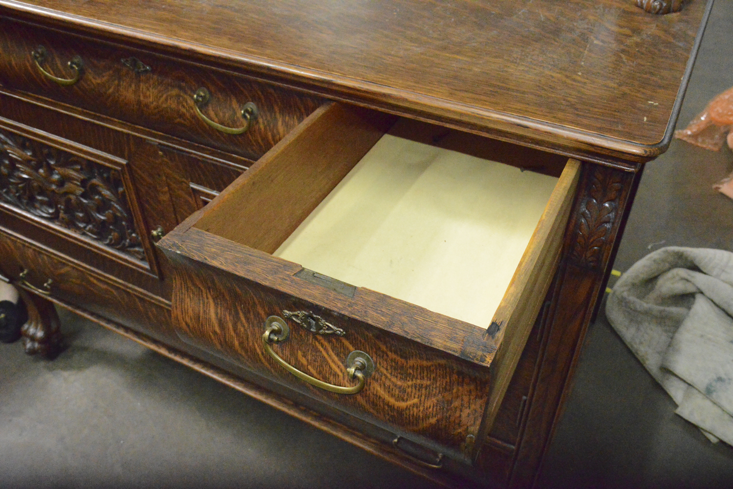 Antique Victorian Quarter Swan Oak Carved Sideboard