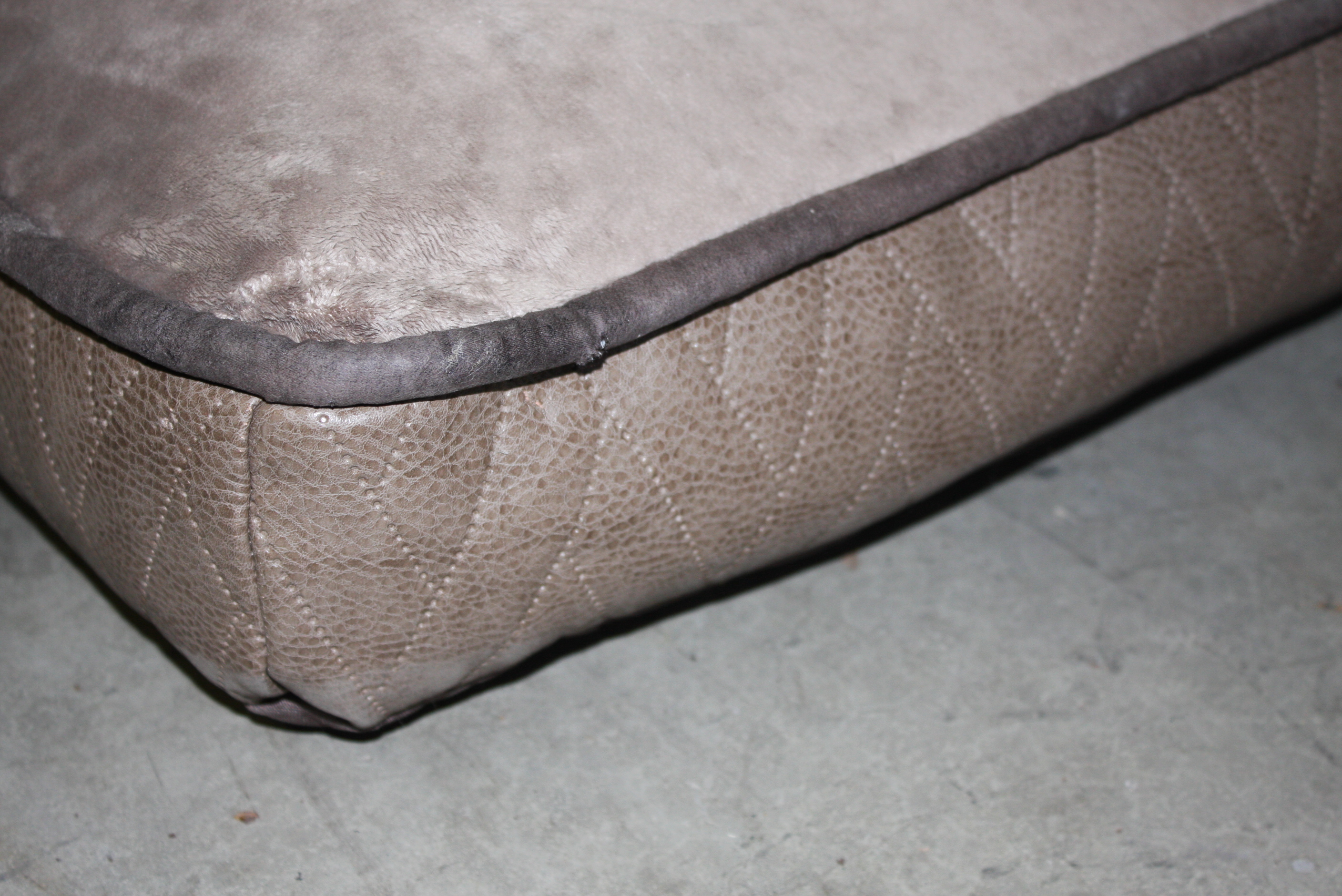 Kirkland Padded Dog Bed