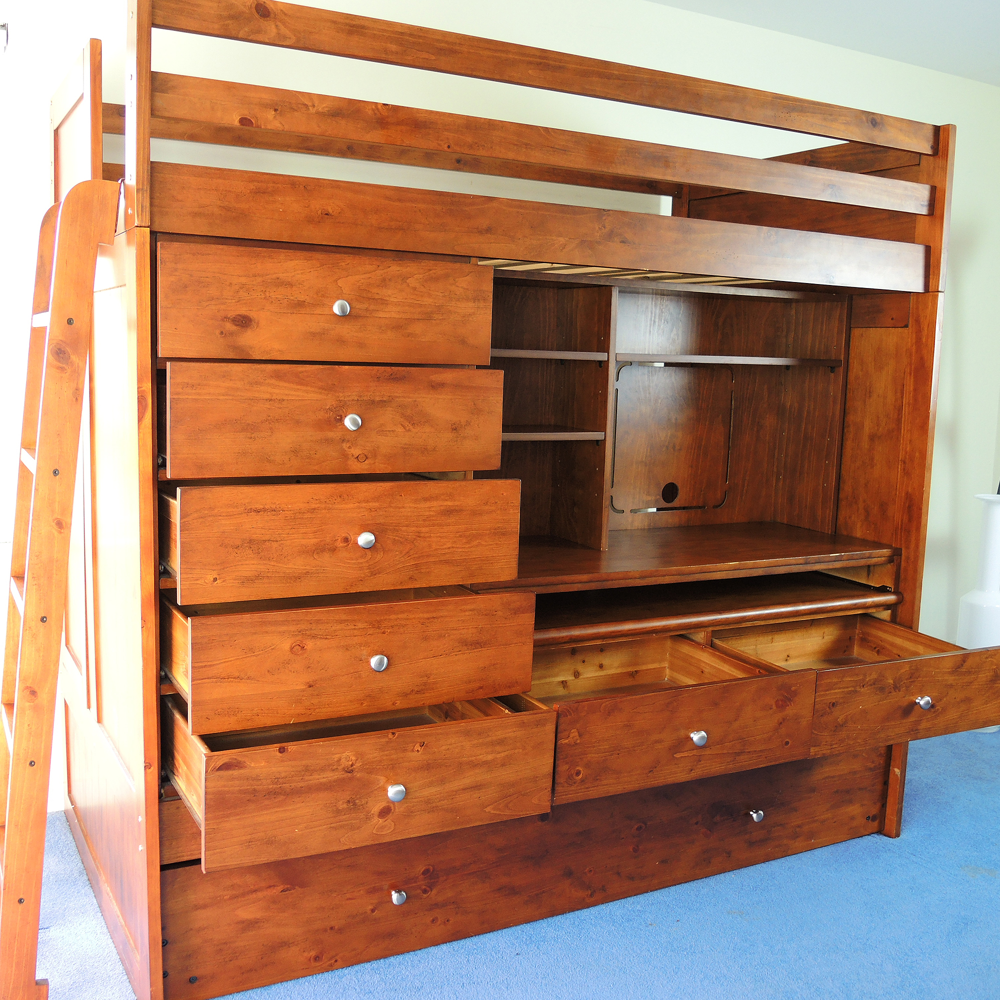 Tradewins Student Loft Bed