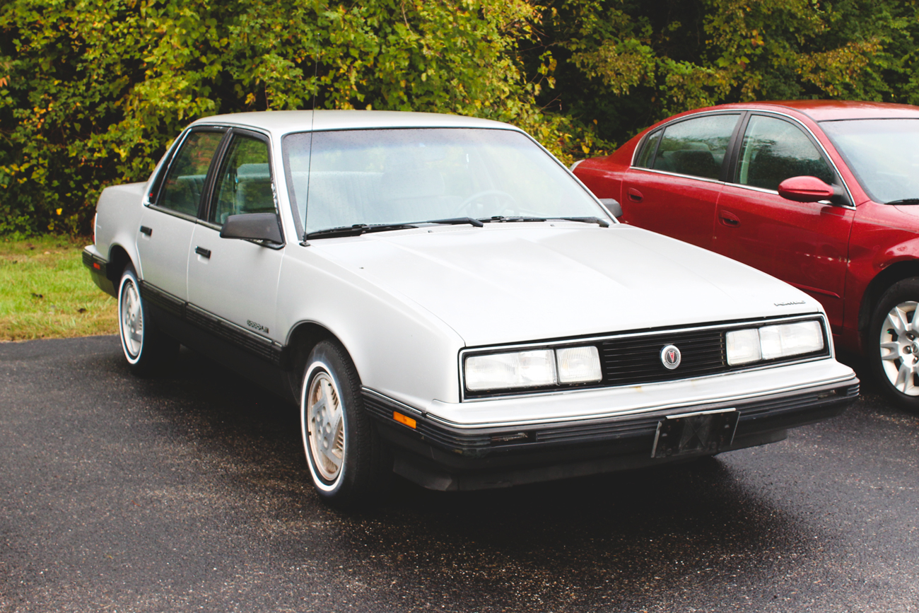 1989 Pontiac 6000 LE Sedan
