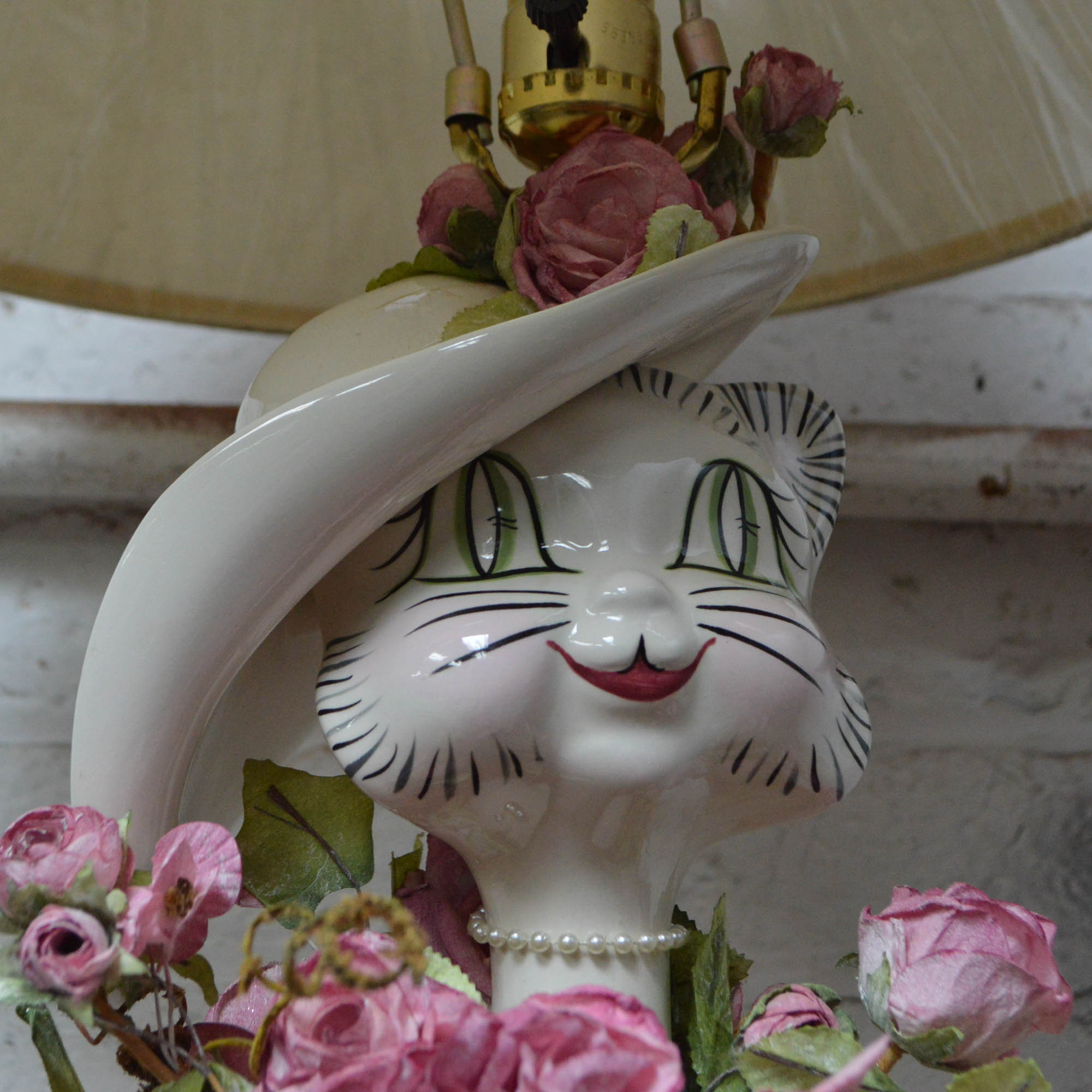 Vintage Porcelain Cat Table Lamp