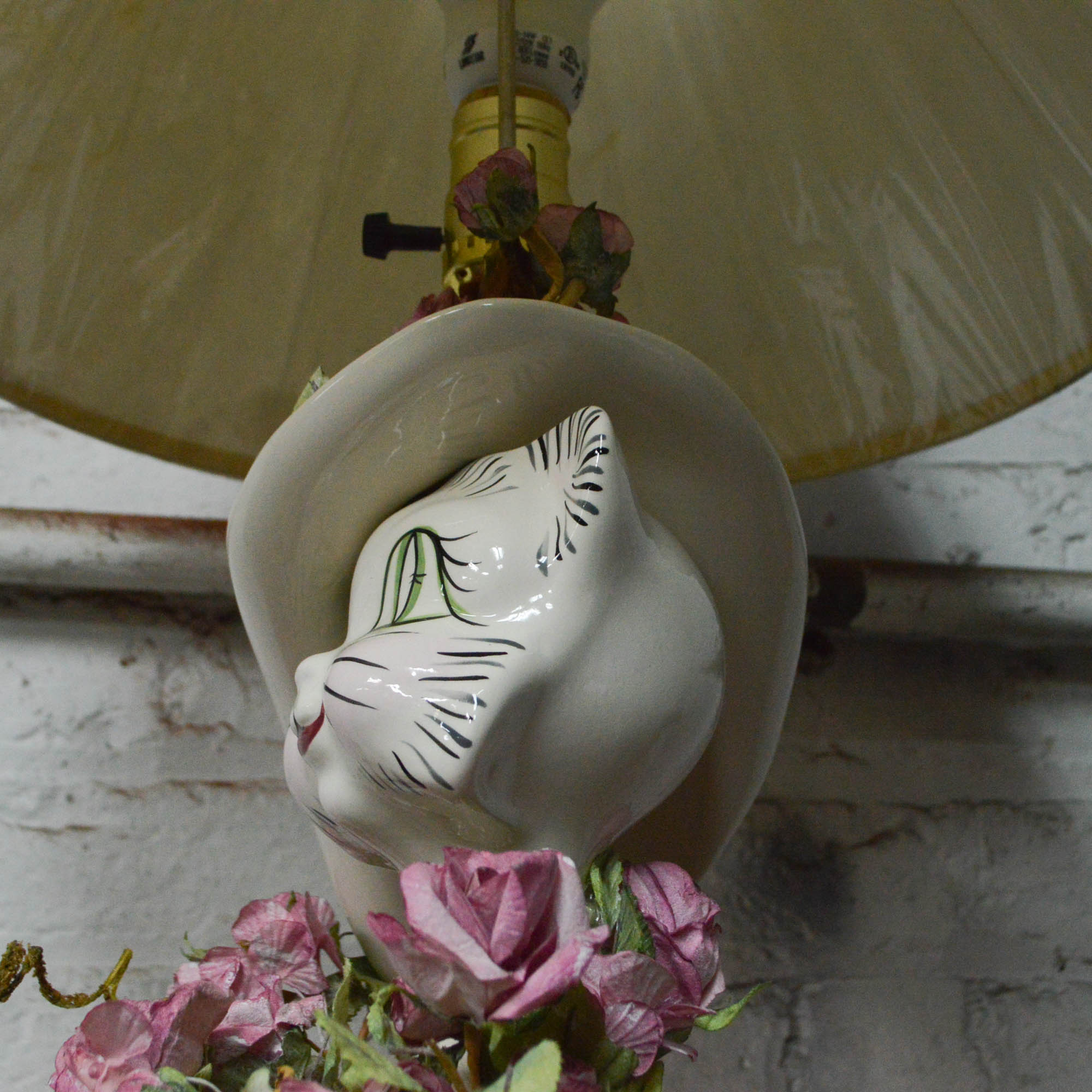 Vintage Porcelain Cat Table Lamp