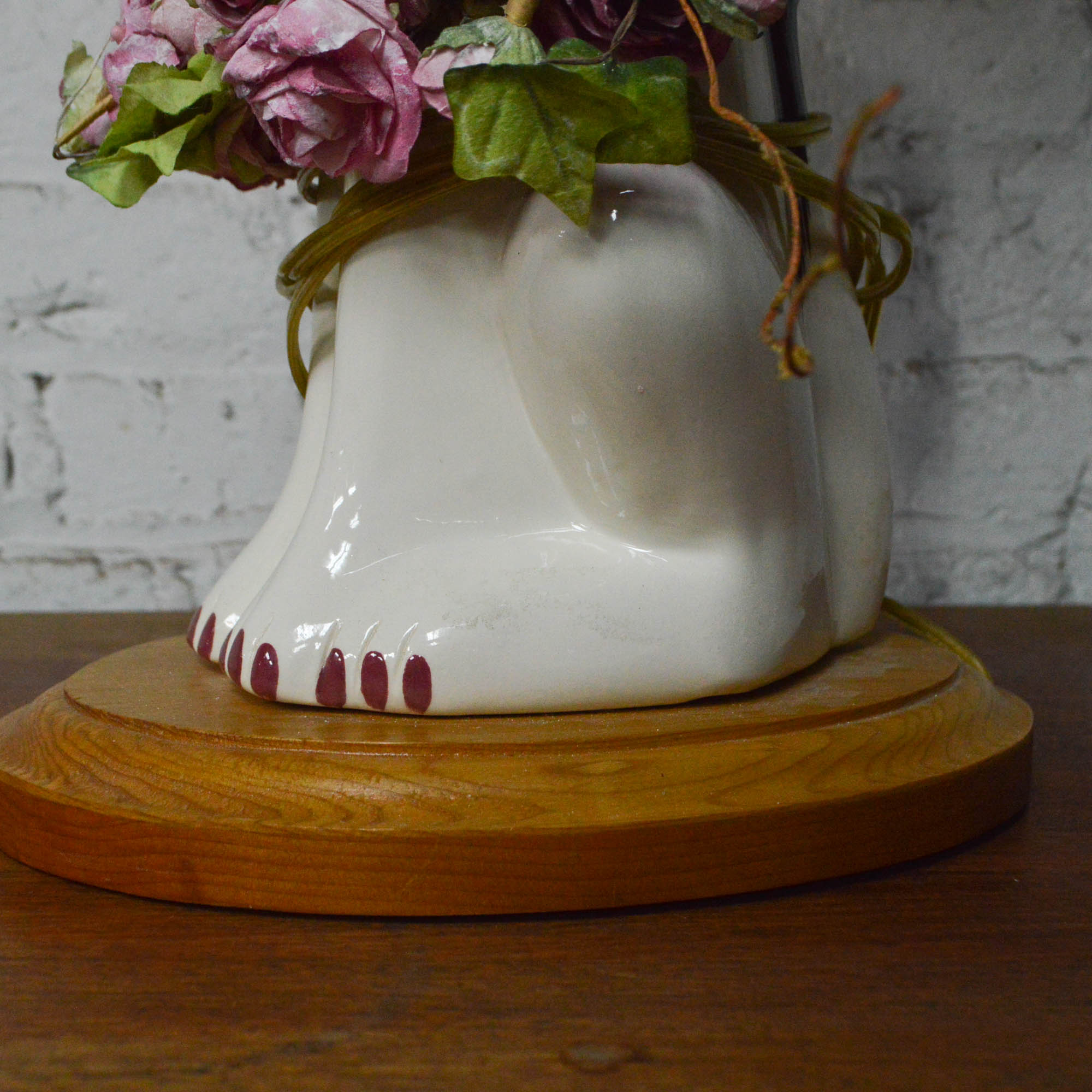 Vintage Porcelain Cat Table Lamp
