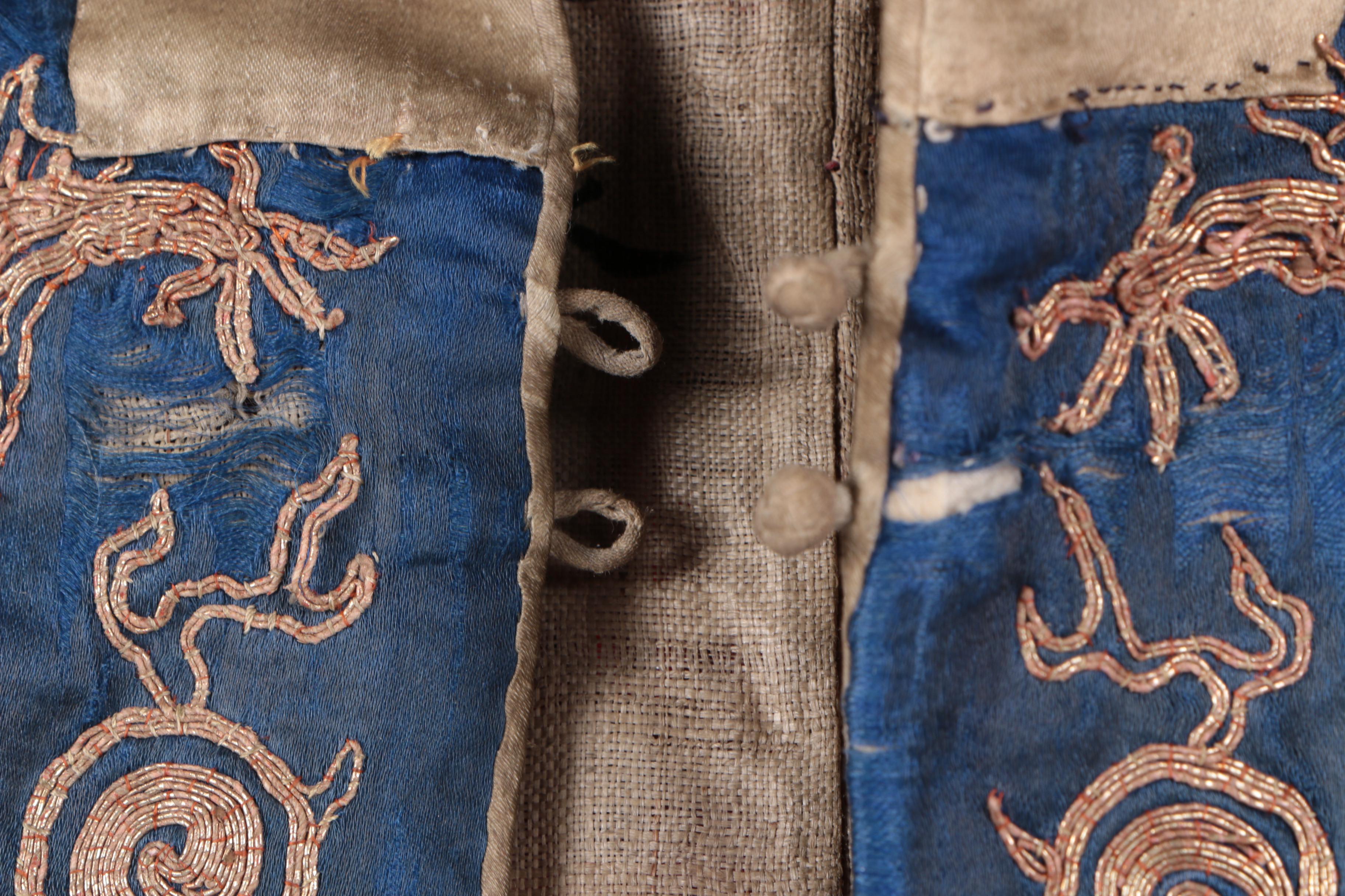 Women's Chinese Manchu Qing Dynasty Period Hand Embroidered Silk Surcoat