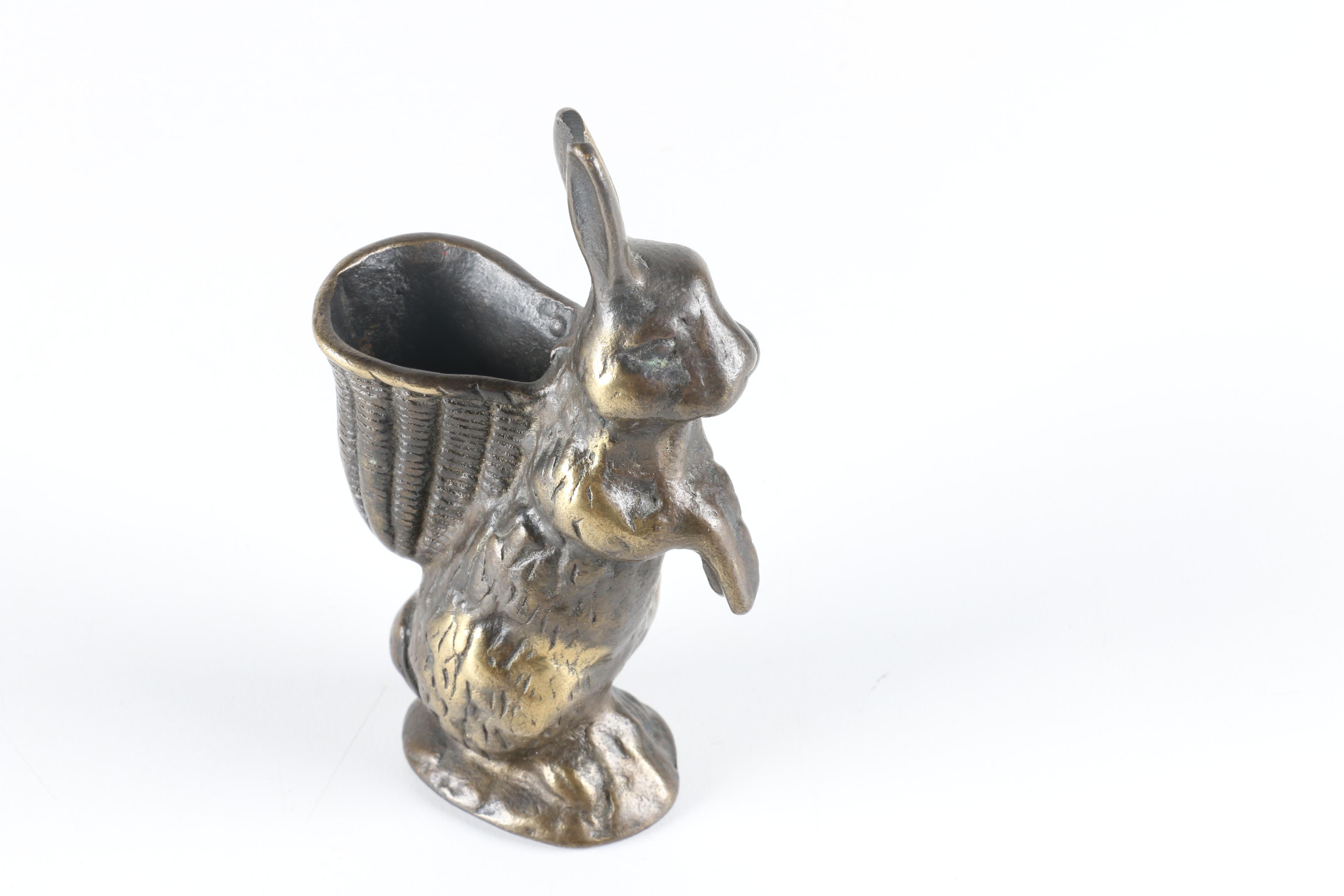 Brass Home Decor Collectibles Including a Skeleton Key