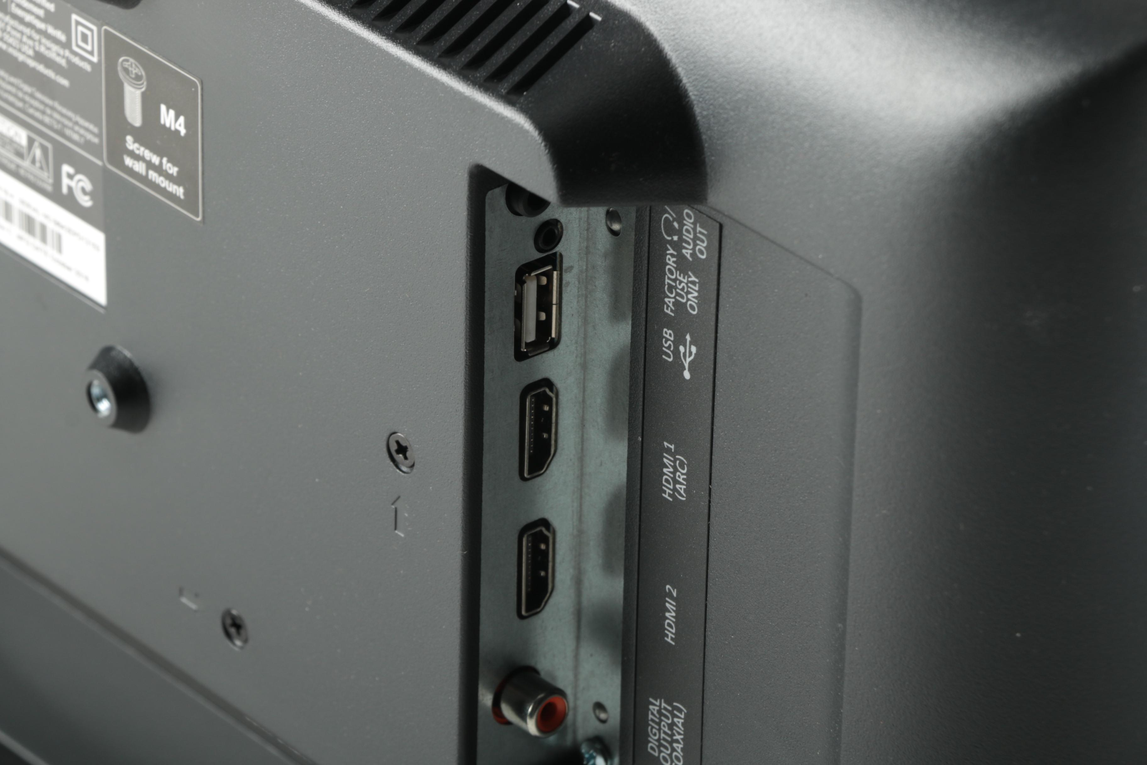 Insignia 18" Television and RCA Antenna