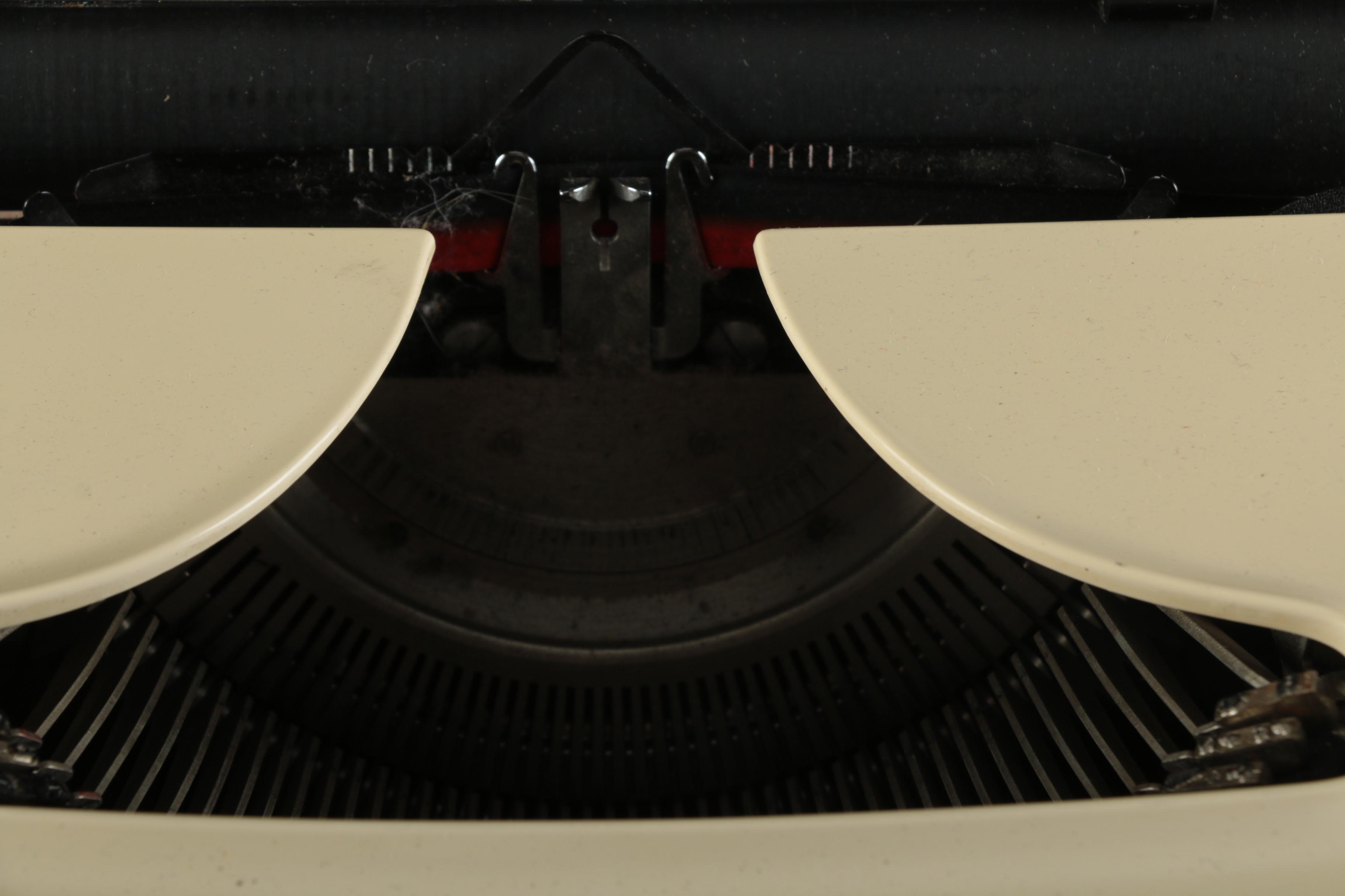 Vintage Remington Typewriter And Case