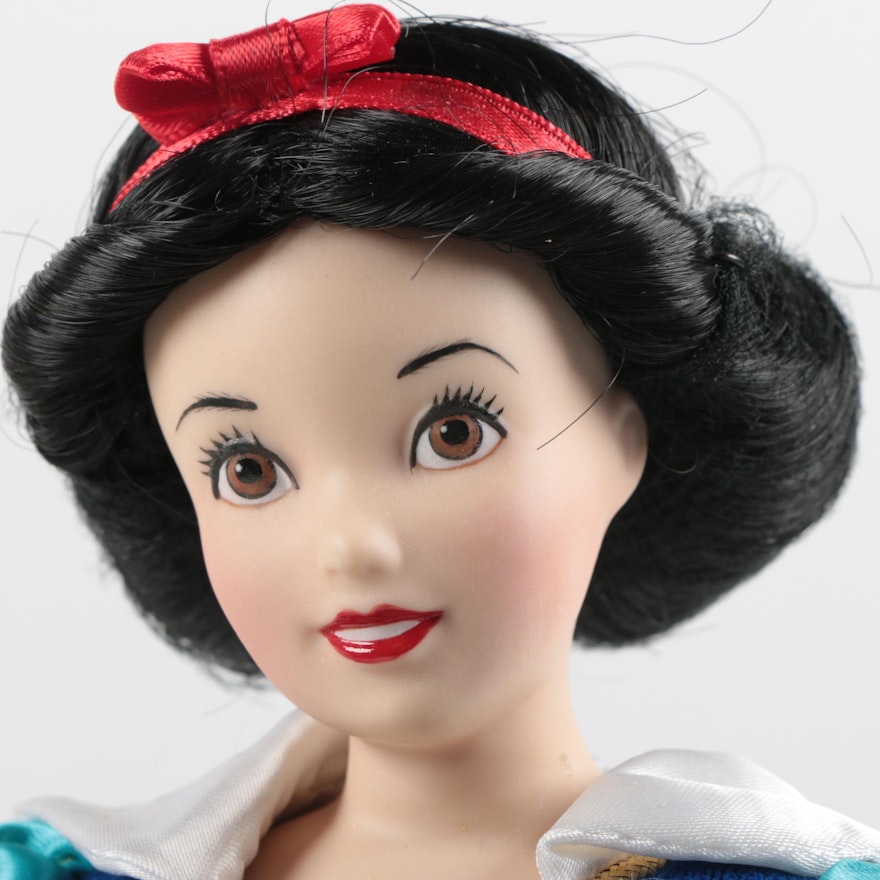 Disney's "Snow White" Heirloom Doll by Franklin Mint