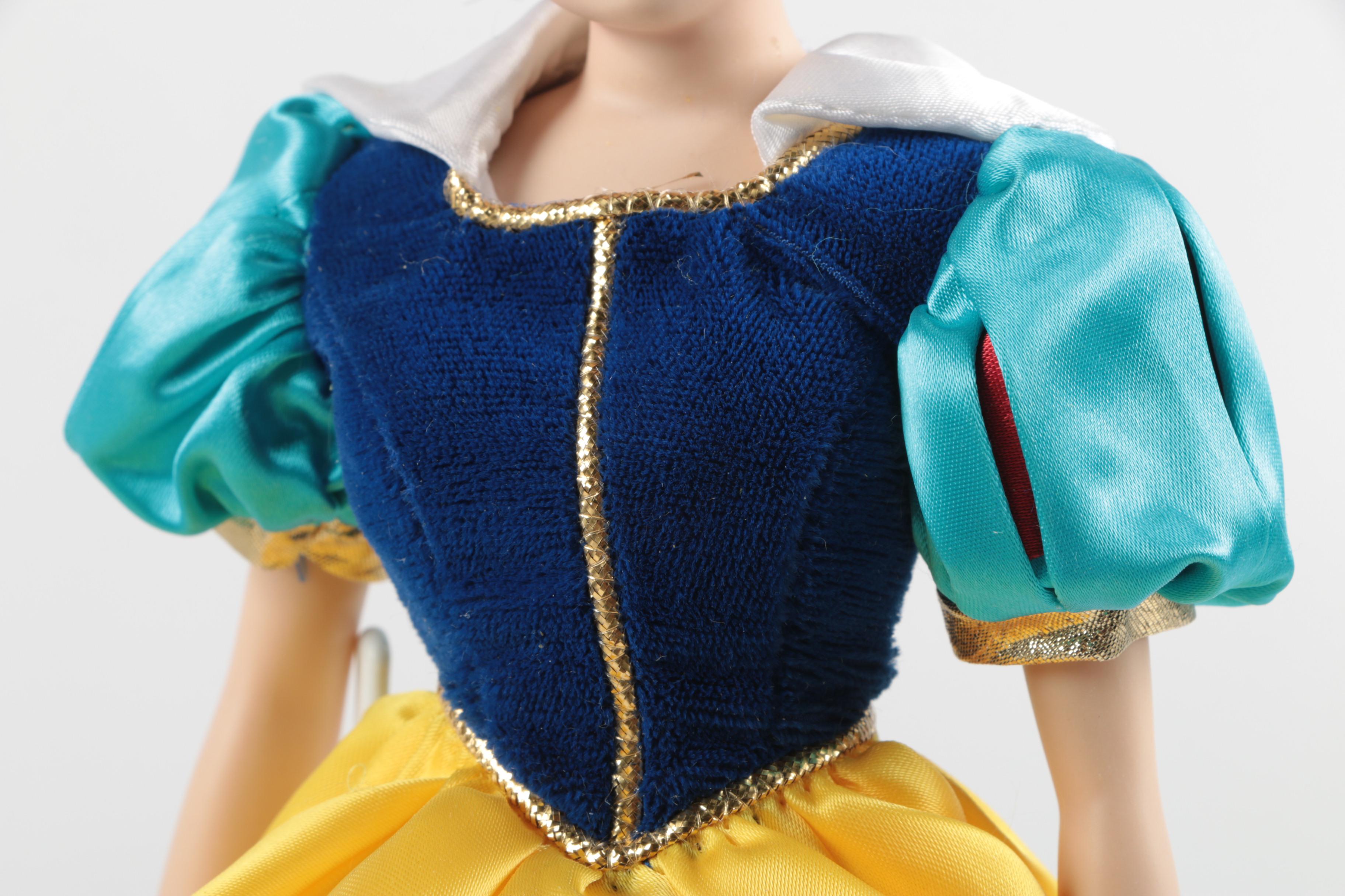 Disney's "Snow White" Heirloom Doll by Franklin Mint