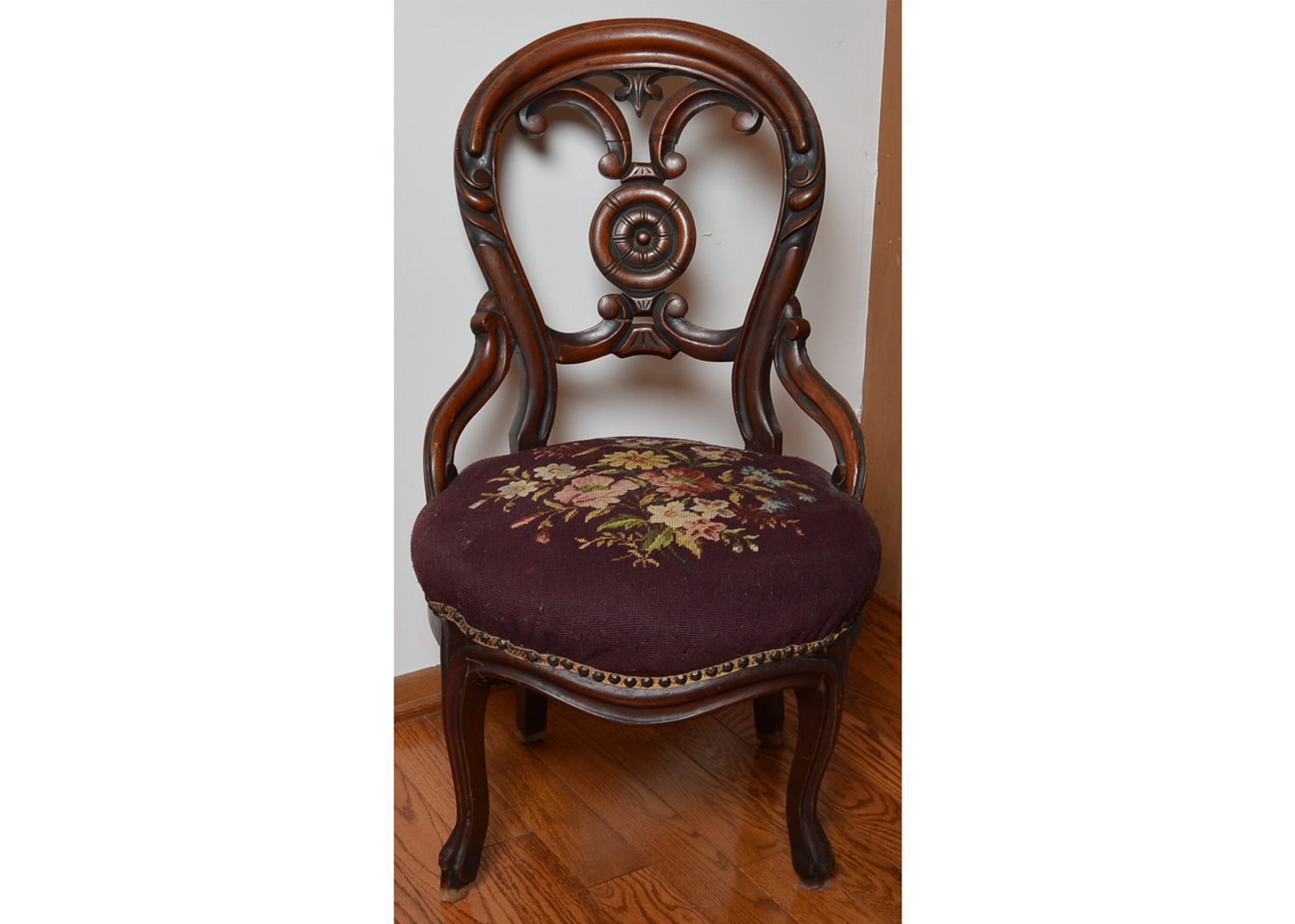 Victorian Style Accent Chair