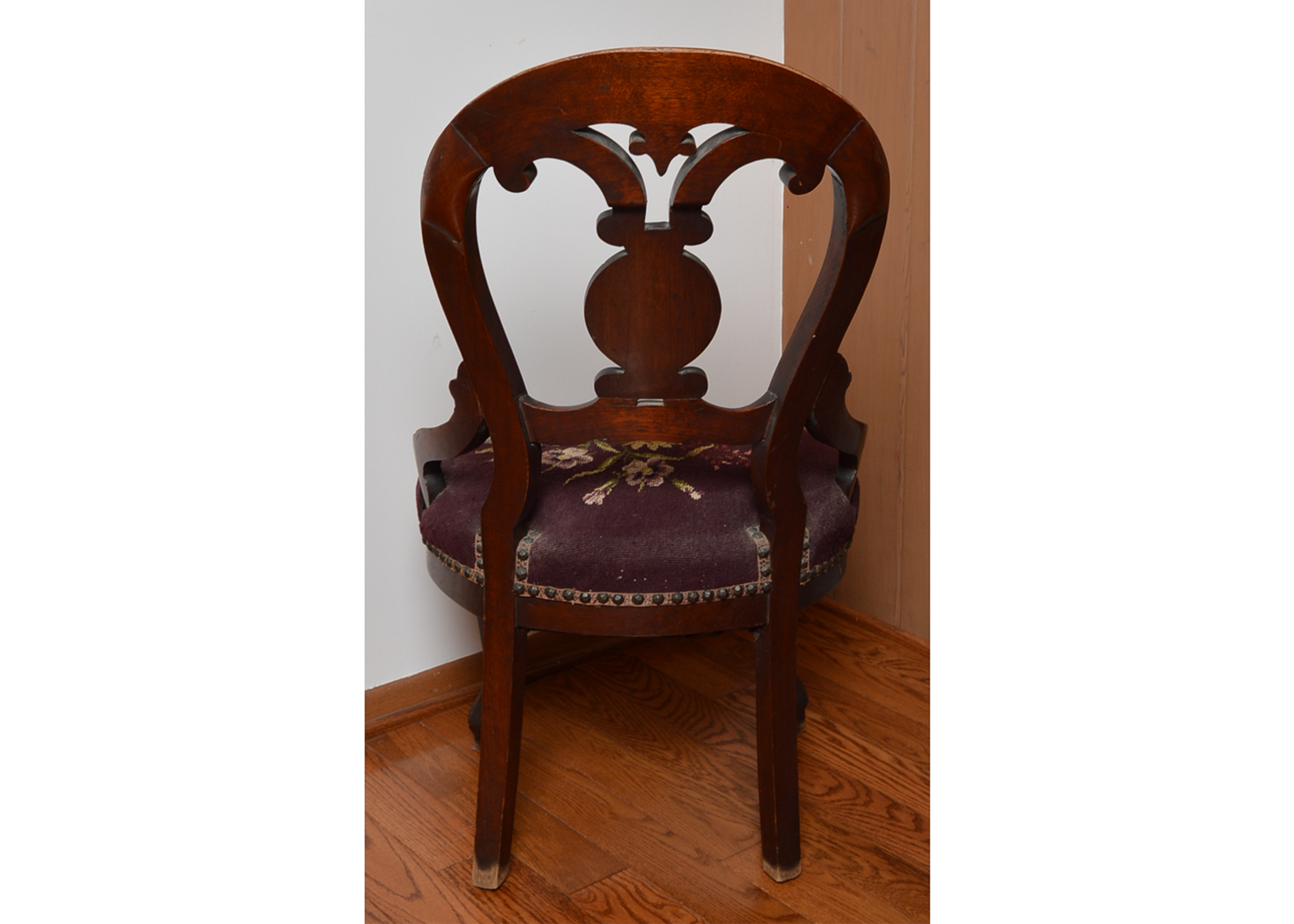 Victorian Style Accent Chair