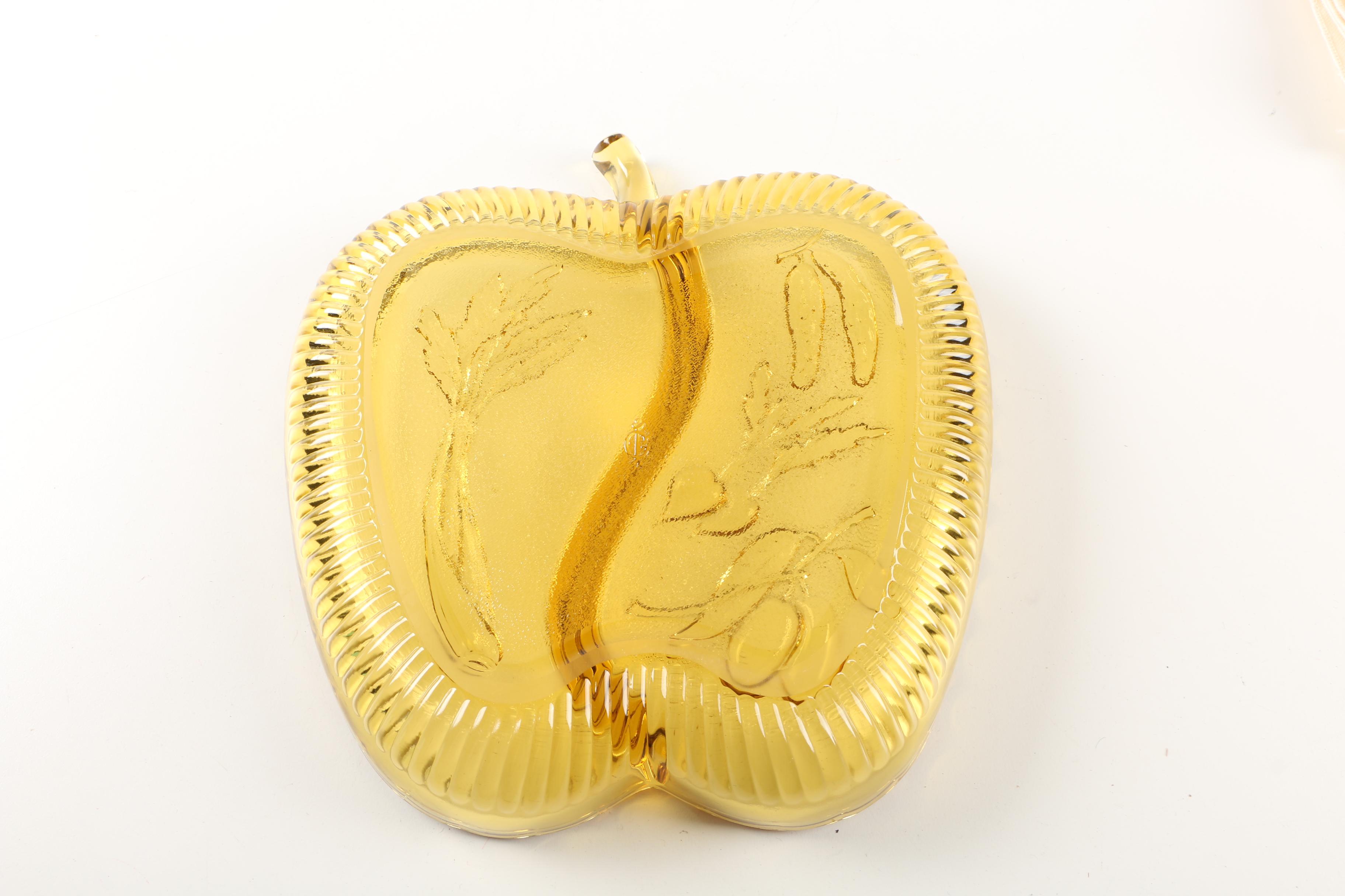 Assortment of kitchenwares featuring a Mirro cookie pastry press