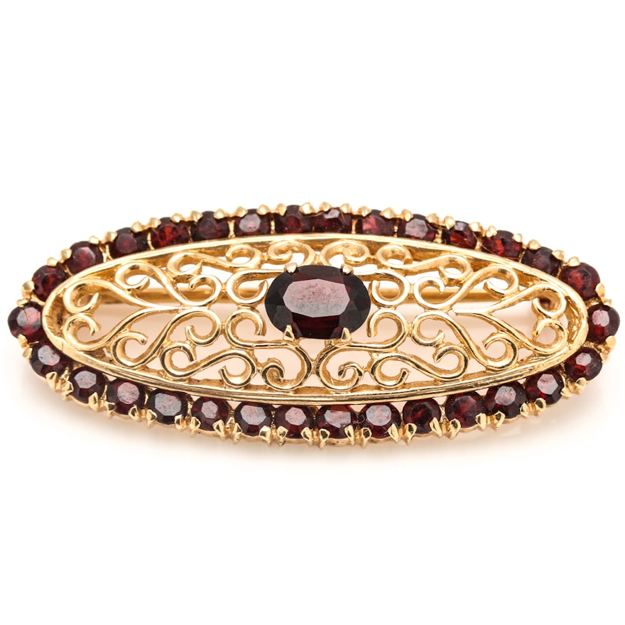 18K Yellow Gold Garnet Oval Openwork Brooch