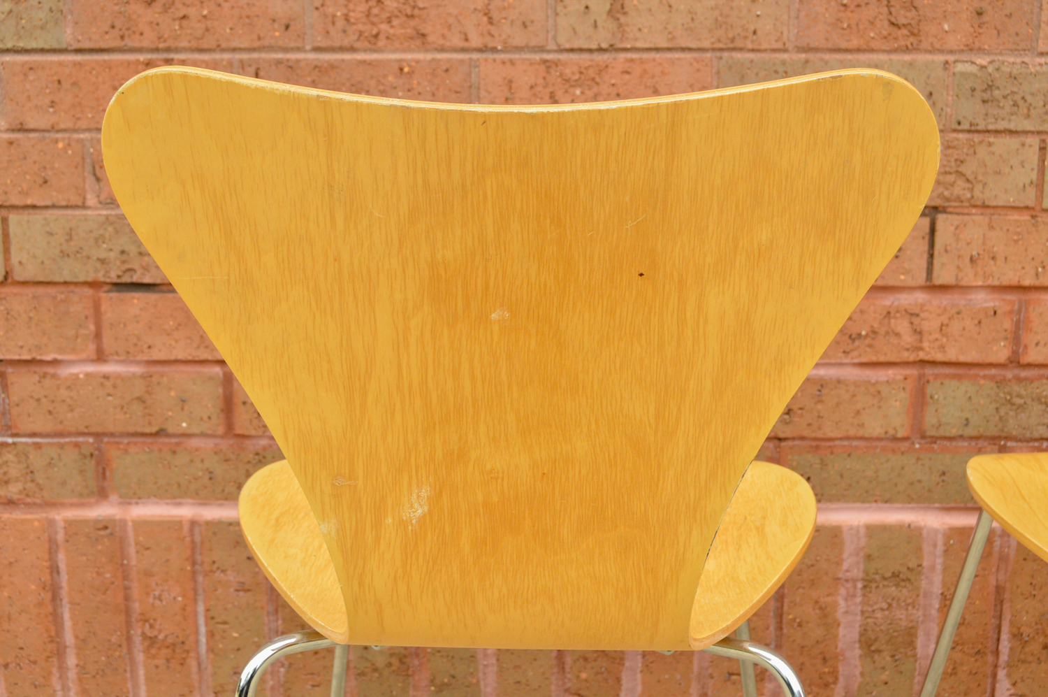 Pair of Danish Modern Chairs by Arne Jacobsen for Fritz Hansen