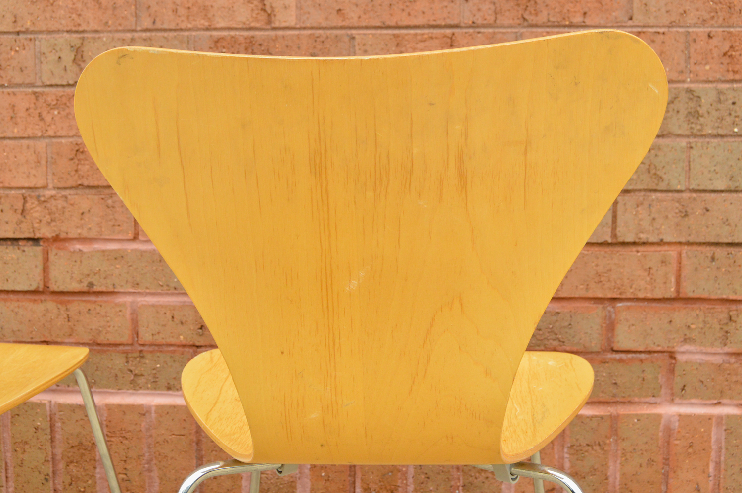 Pair of Danish Modern Chairs by Arne Jacobsen for Fritz Hansen